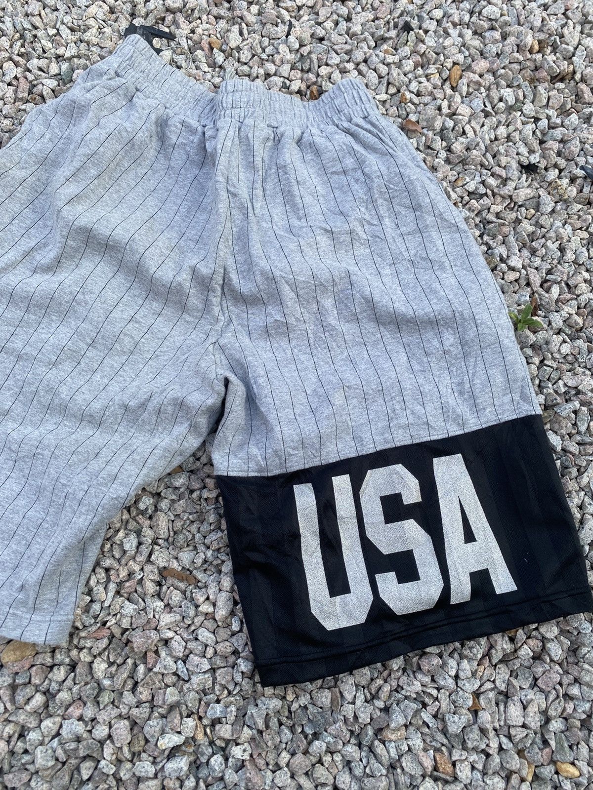 Wilson Wilson big logo short pants size 28-36 Size US 36 / EU 52 - 5 Thumbnail