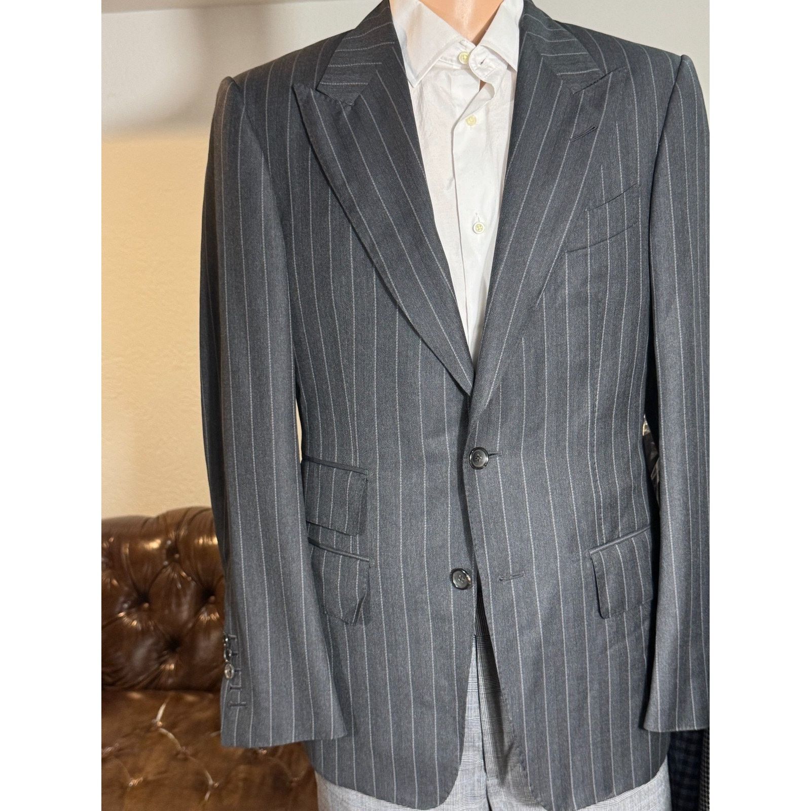 Tom Ford Tom Ford Gray Herringbone Peak Lapel Suit Jacket 46IT 38R Size 38R - 5 Thumbnail