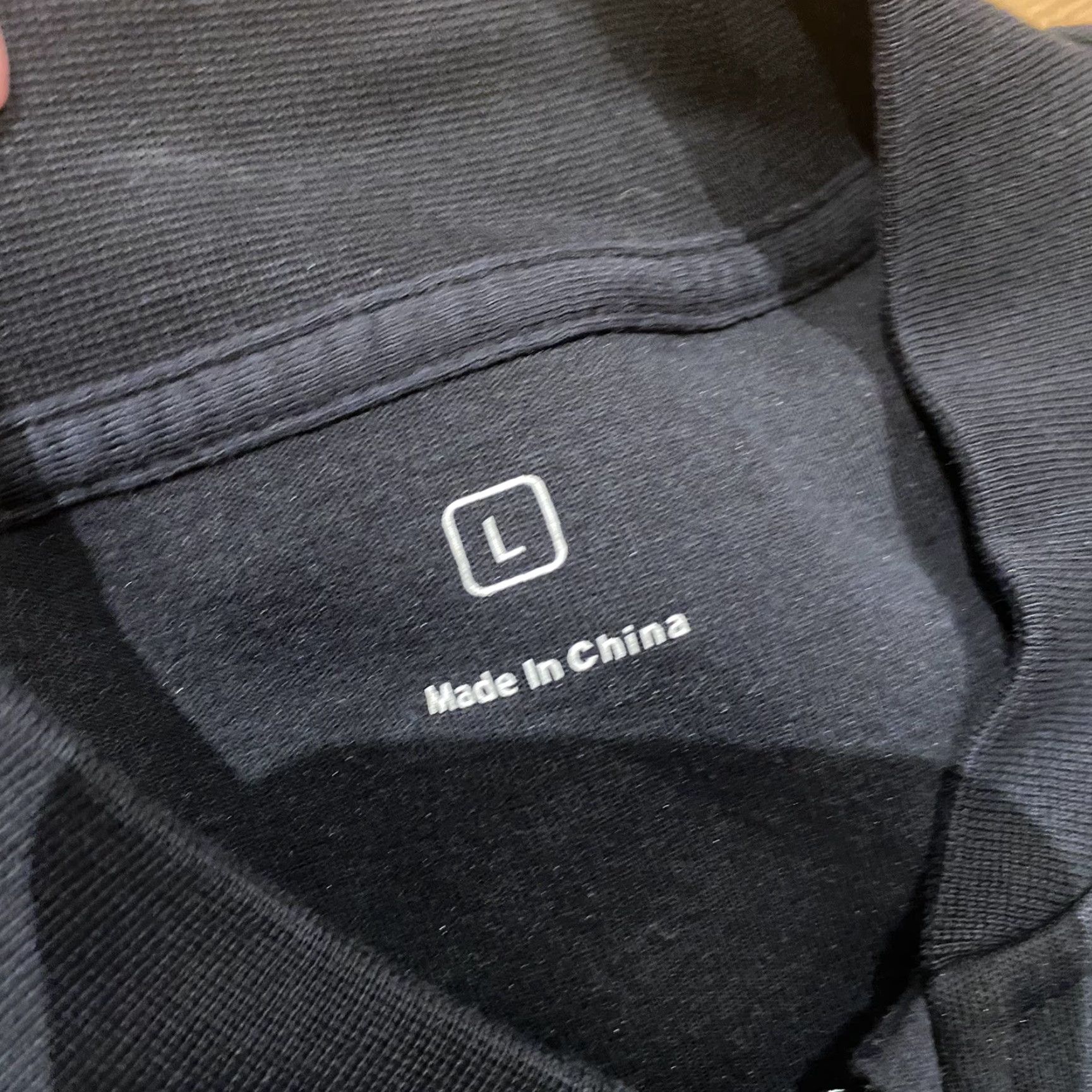 Apple Apple Store Employee Full Zip Jacket Sweatshirt Large Embroidered Logo Black Mens Jacket Size US L / EU 52-54 / 3 - 3 Thumbnail