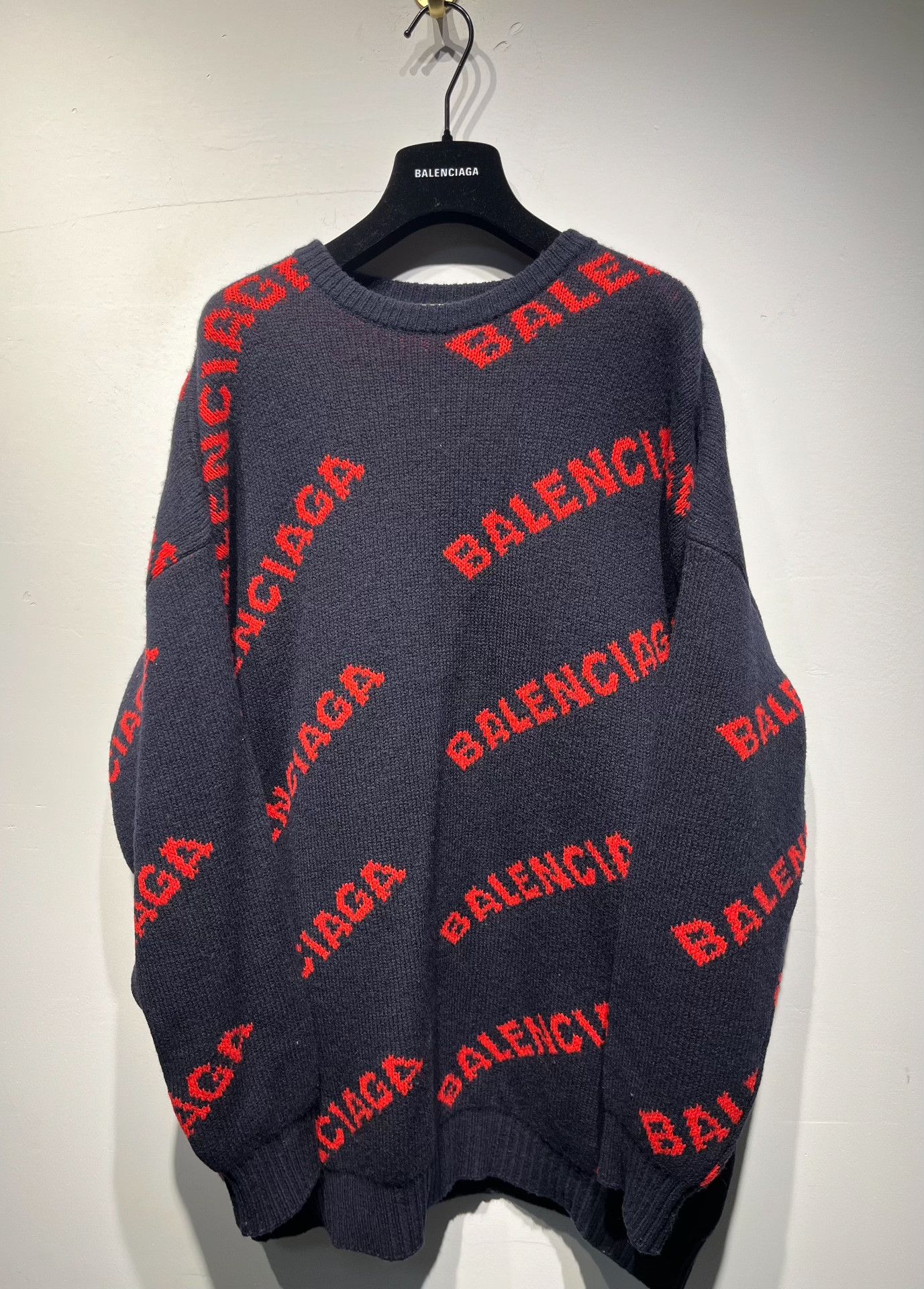 Balenciaga Balenciaga Sweater S Women Size S / US 4 / IT 40 - 1 Thumbnail