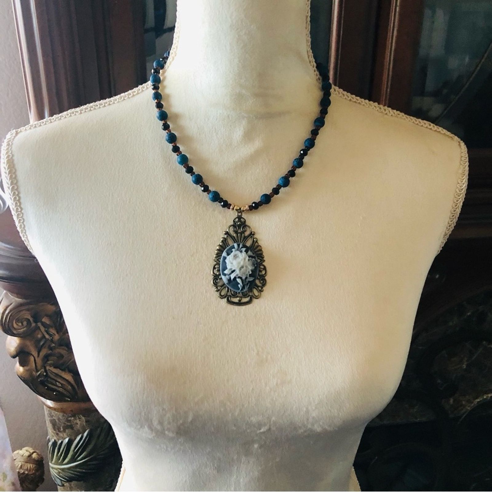 Handmade Handcrafted rose cameo filigree genuine dragon vein necklac Size ONE SIZE - 4 Thumbnail