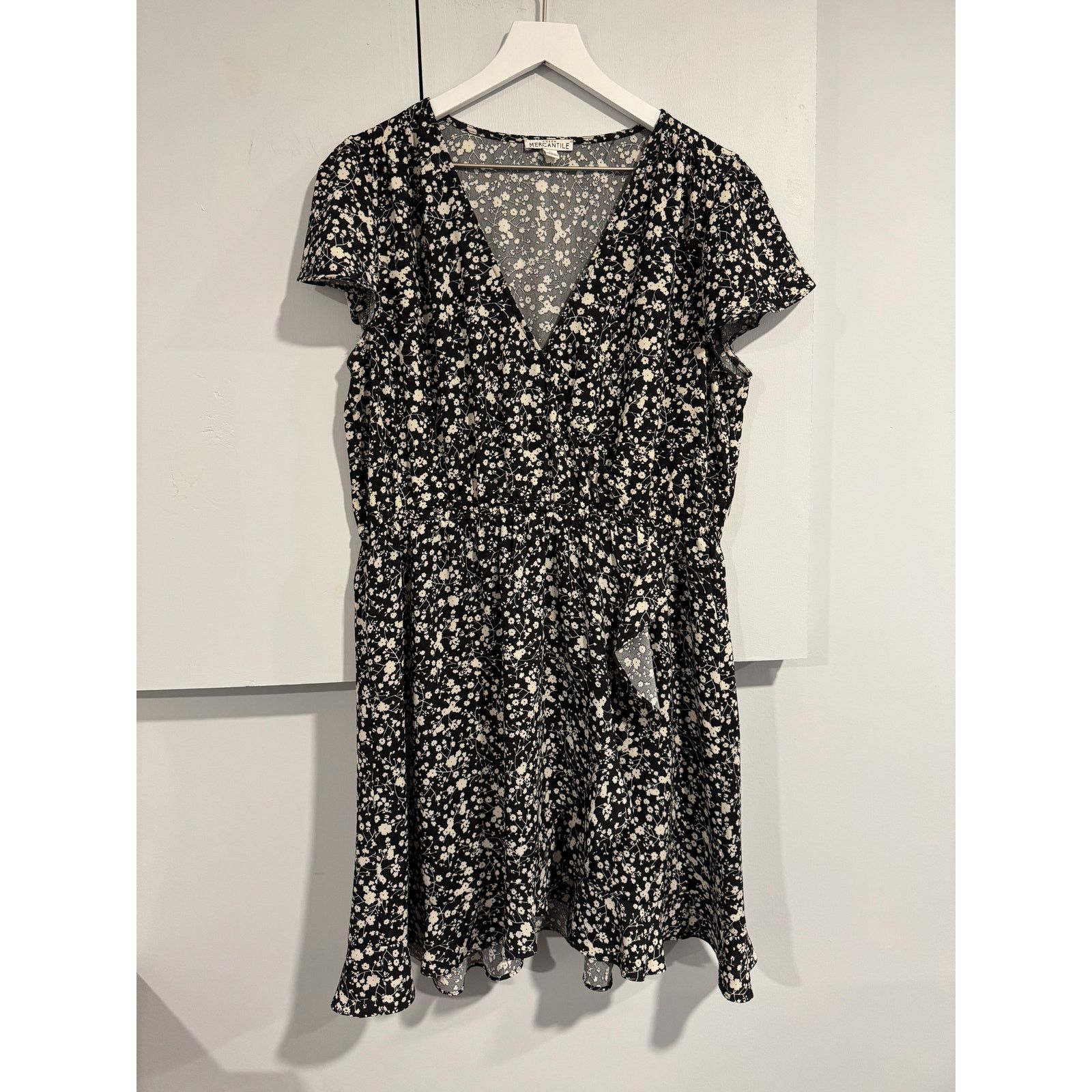 J.Crew J Crew Printed Ruffle Faux-Wrap Dress Size L- worn one time Size L / US 10 / IT 46 - 4 Thumbnail