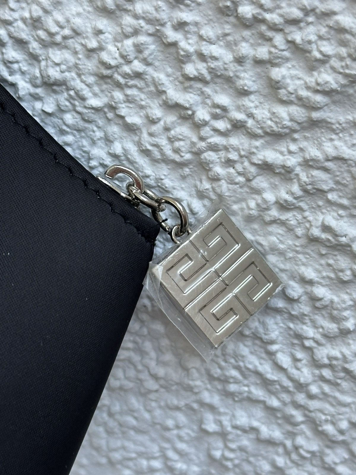 Designer × Givenchy Givenchy Beauty Bag Pouch New Size ONE SIZE - 7 Thumbnail