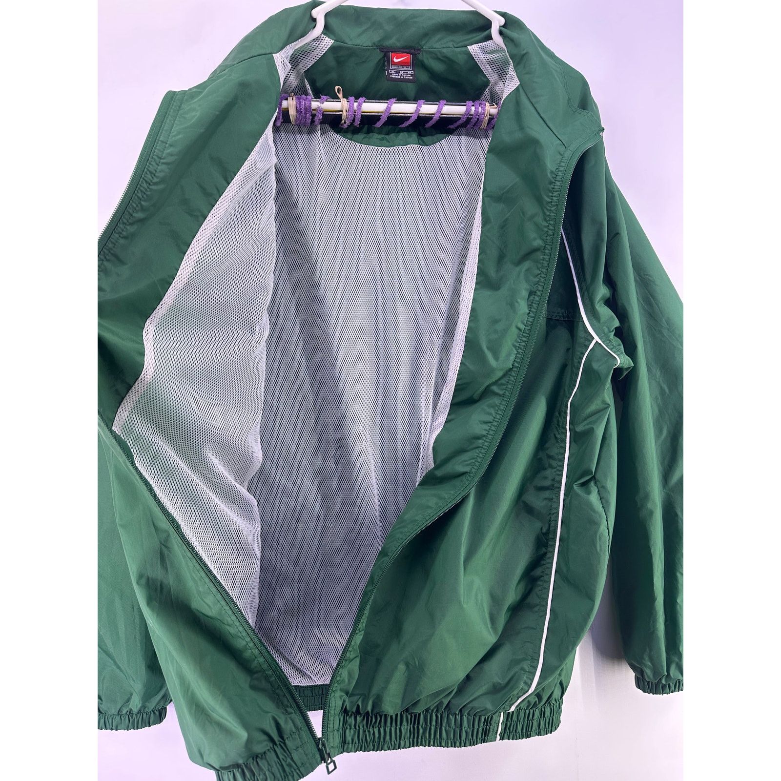 Nike Vintage Nike Green Windbreaker Full Zip up Jacket Size XL Size US XL / EU 56 / 4 - 6 Thumbnail