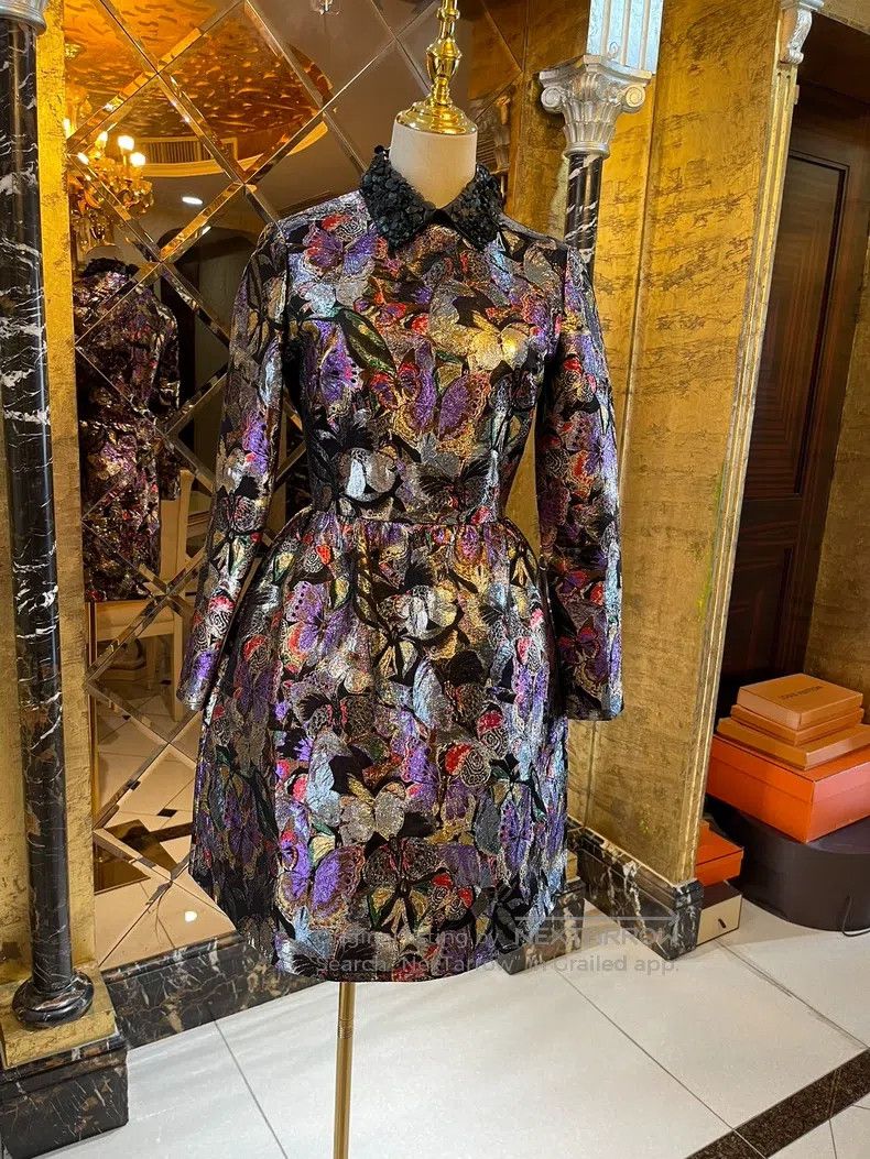 Valentino Valentino Heavy industry gold thread butterfly embroidered Size M / US 6-8 / IT 42-44 - 2 Thumbnail