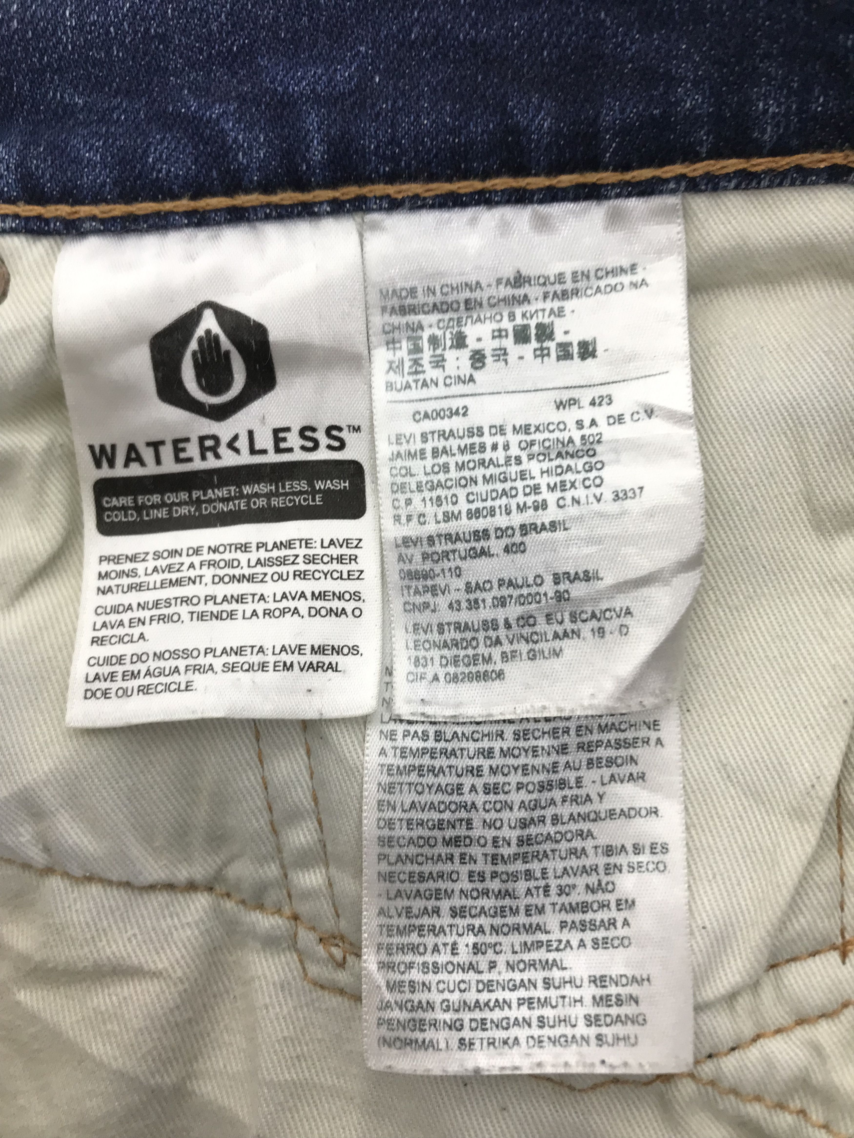 Levi's Vintage Levi's 511 Faded Blue Jeans Distressed Denim Size US 31 - 14 Thumbnail