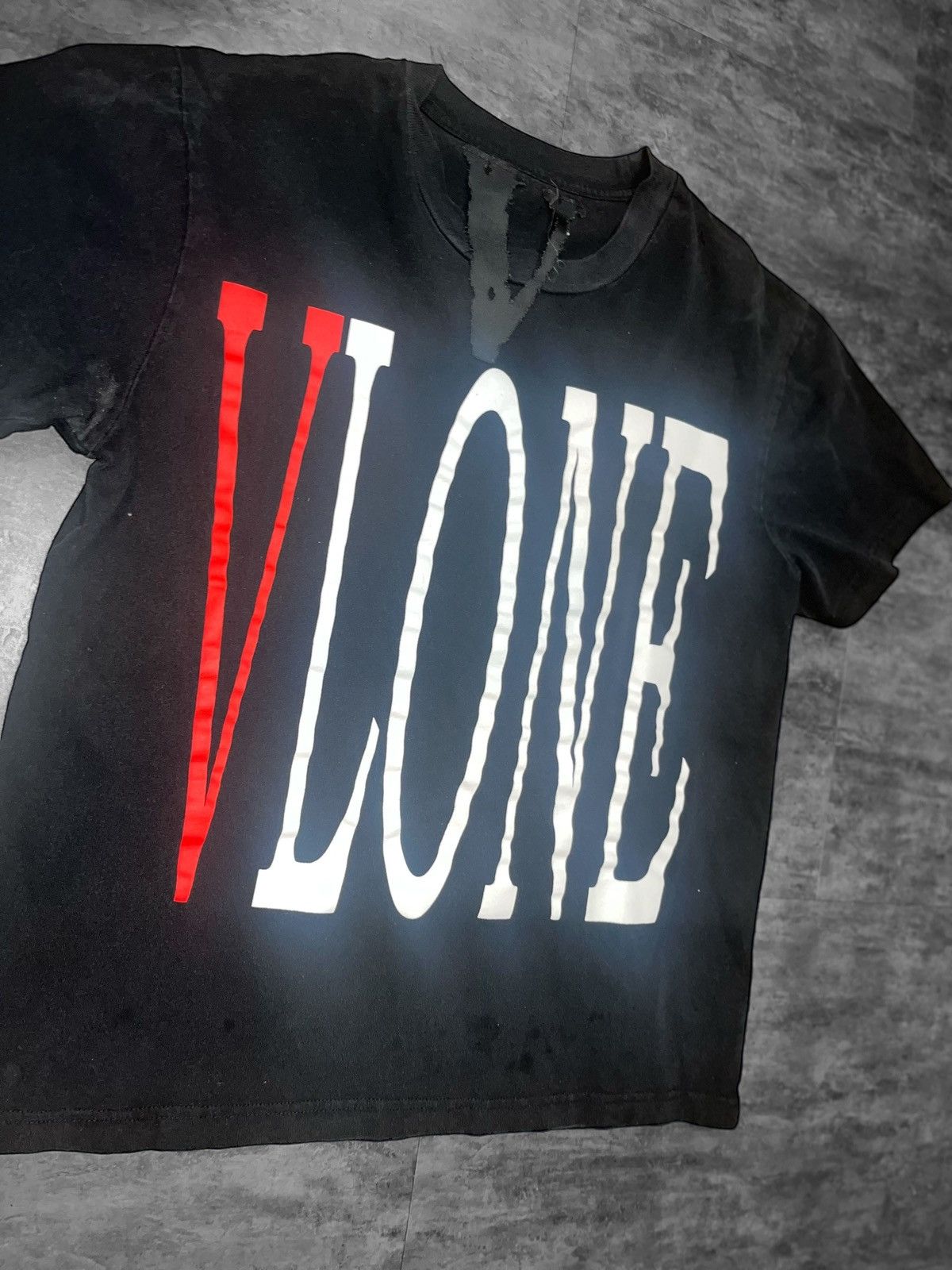 Vintage VLone Graphic Tshirt Size US M / EU 48-50 / 2 - 1 Thumbnail