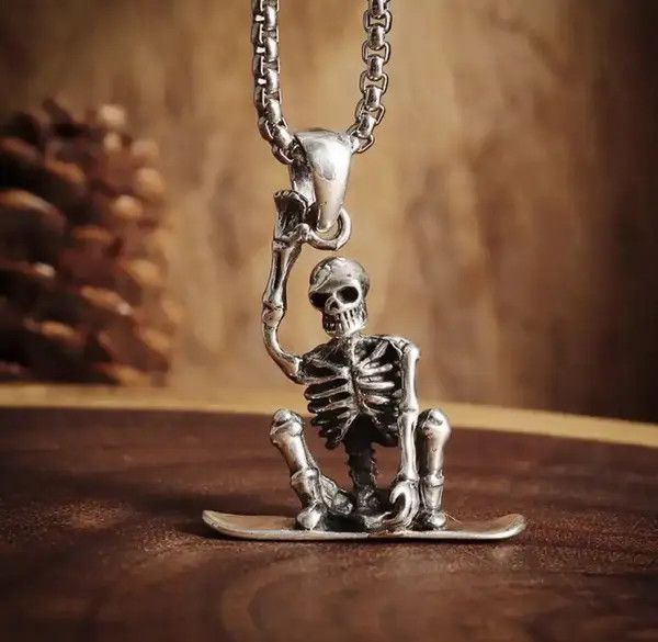 Jewelry Natsumi x Maria Skull On Surfing Pendant Necklace Size ONE SIZE - 2 Thumbnail