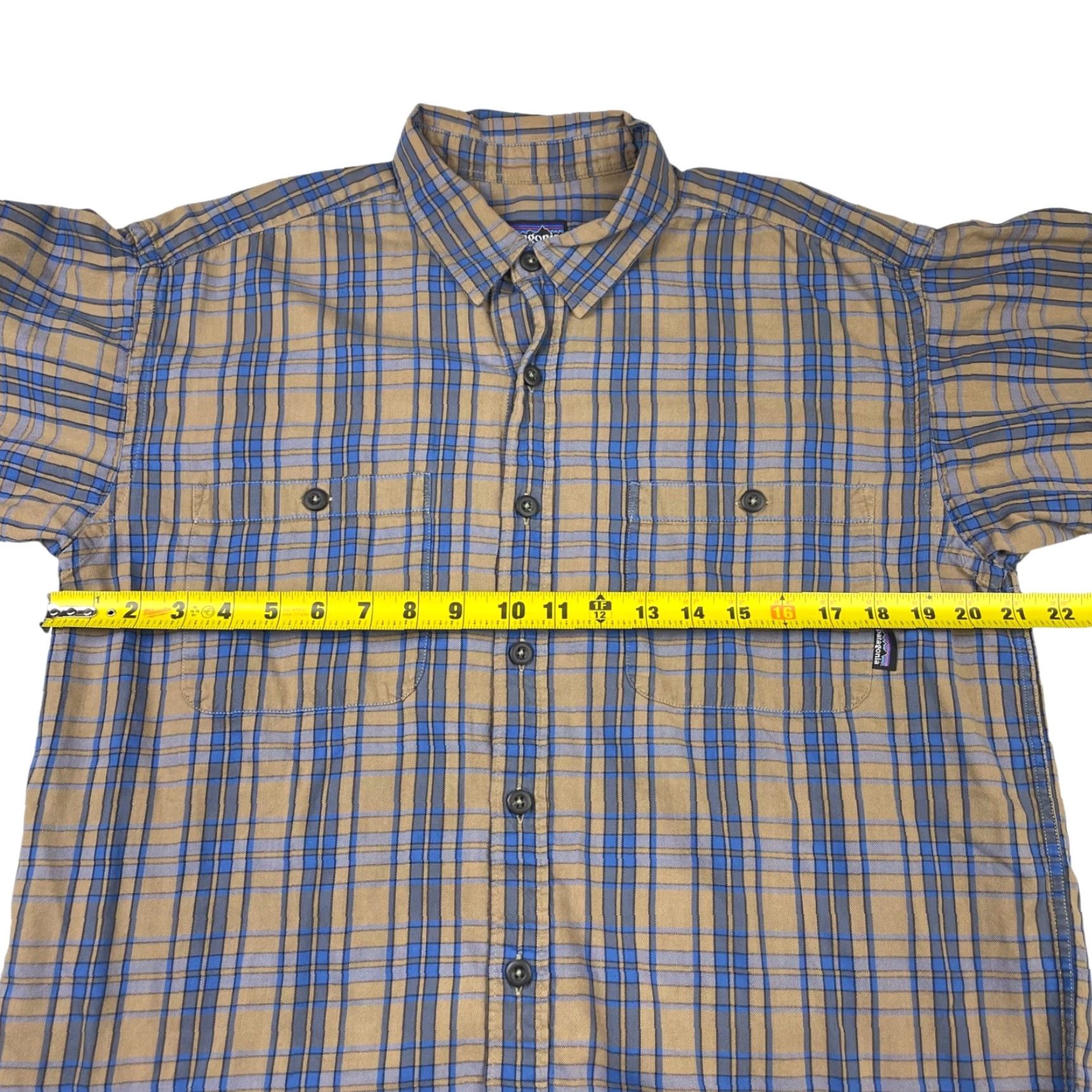 Patagonia Patagonia Men’s Work Shirt Blue/Tan Plaid L/S 100% Organic Cotton Medium Chest Pockets Button-Up Casual Regular Tailored Mens Size US M / EU 48-50 / 2 - 6 Thumbnail