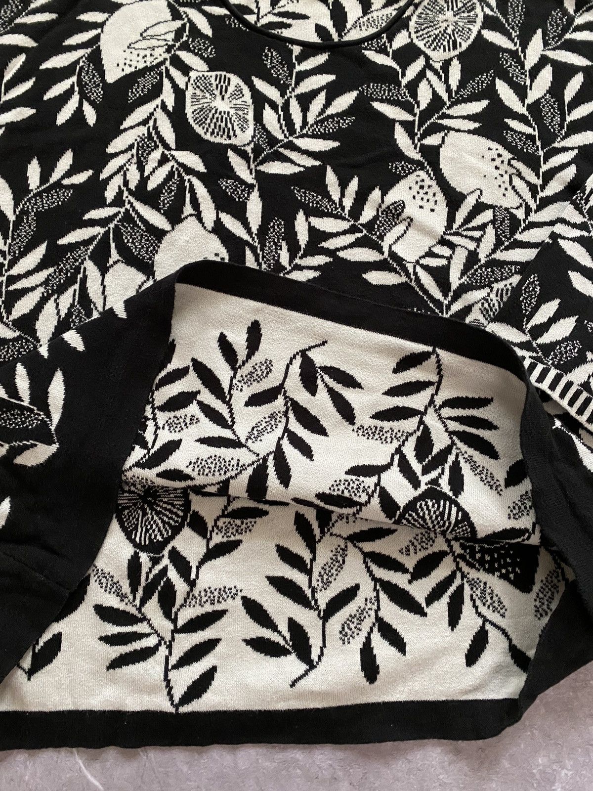 Designer × Gudrun Sjoden Rare Gudrun Sjoden Leinen Black Sweater Floral Print Size L Size L / US 10 / IT 46 - 7 Thumbnail
