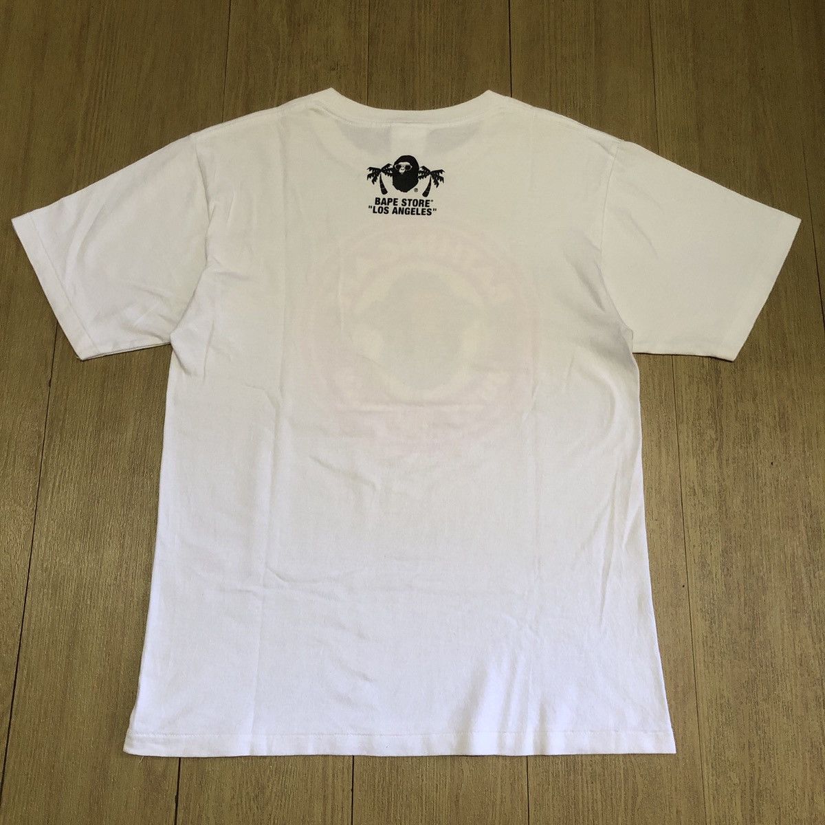 Bape Bape Store Los Angeles Busy Works Tee Size US S / EU 44-46 / 1 - 2 Thumbnail