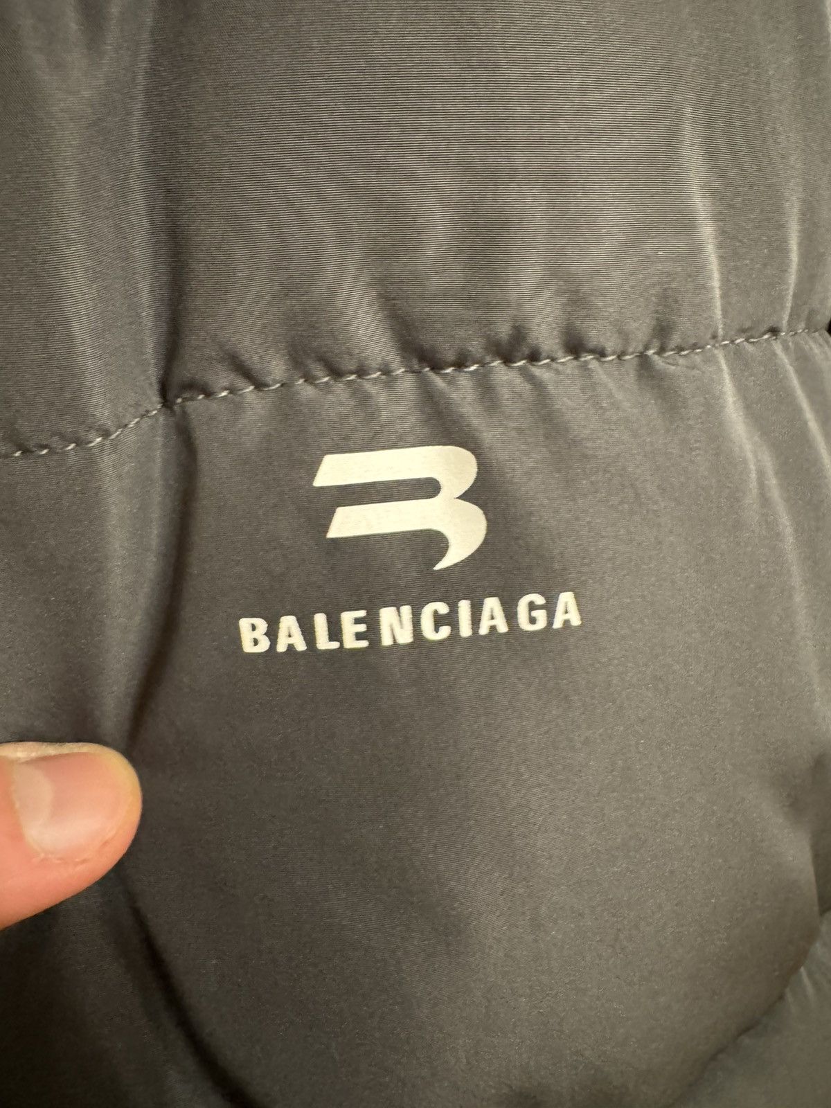 Balenciaga Balenciaga C Shape Grey Puffer Jacket Size US L / EU 52-54 / 3 - 3 Thumbnail