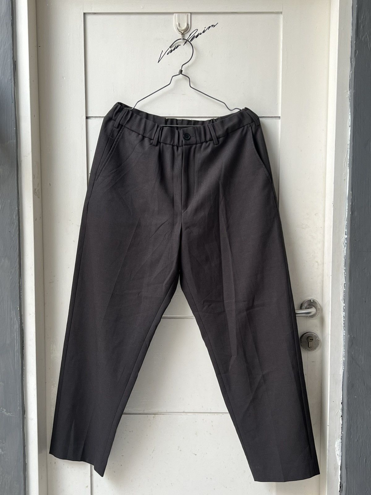 Uniqlo UNIQLO U Grey Ezy Barrel Long Pants Size US 32 / EU 48 - 1 Thumbnail