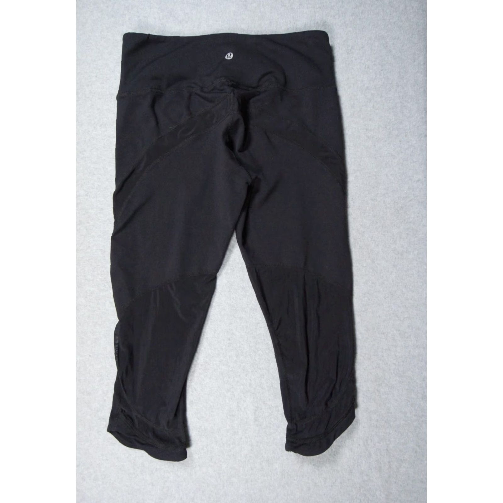 Lululemon VINTAGE Lululemon Leggings Women’s 8 Black Crop Activewear Yoga Running Breathable Size 30" / US 8 / IT 44 - 4 Thumbnail