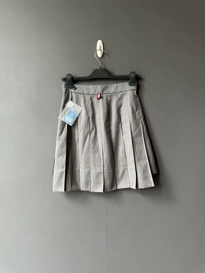 Thom Browne Thom Browne Medium grey pleated skirt Size 26" / US 2 / IT 38 - 2 Thumbnail