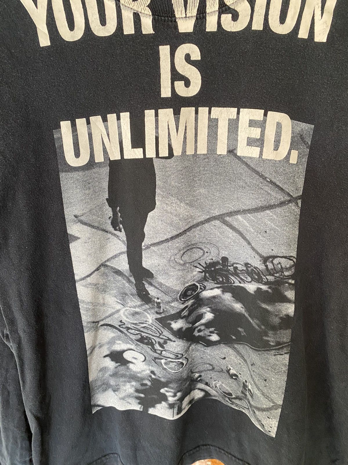 Futura × Subware 2000s Futura your vision in unlimited Size US S / EU 44-46 / 1 - 5 Thumbnail