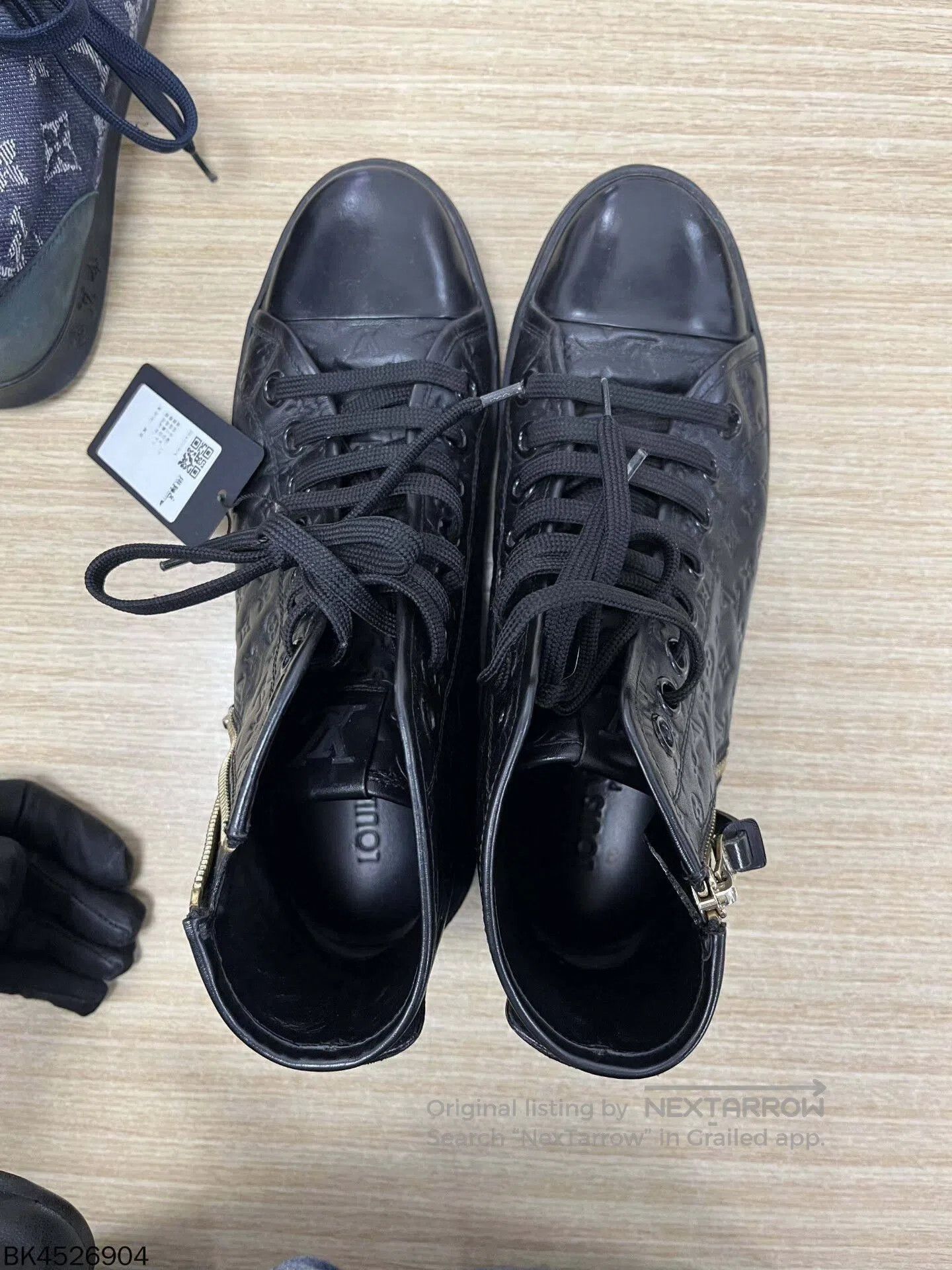 Louis Vuitton louis vuitton high-top leather sneakers size 37. Size US 5 / EU 37 - 8 Thumbnail