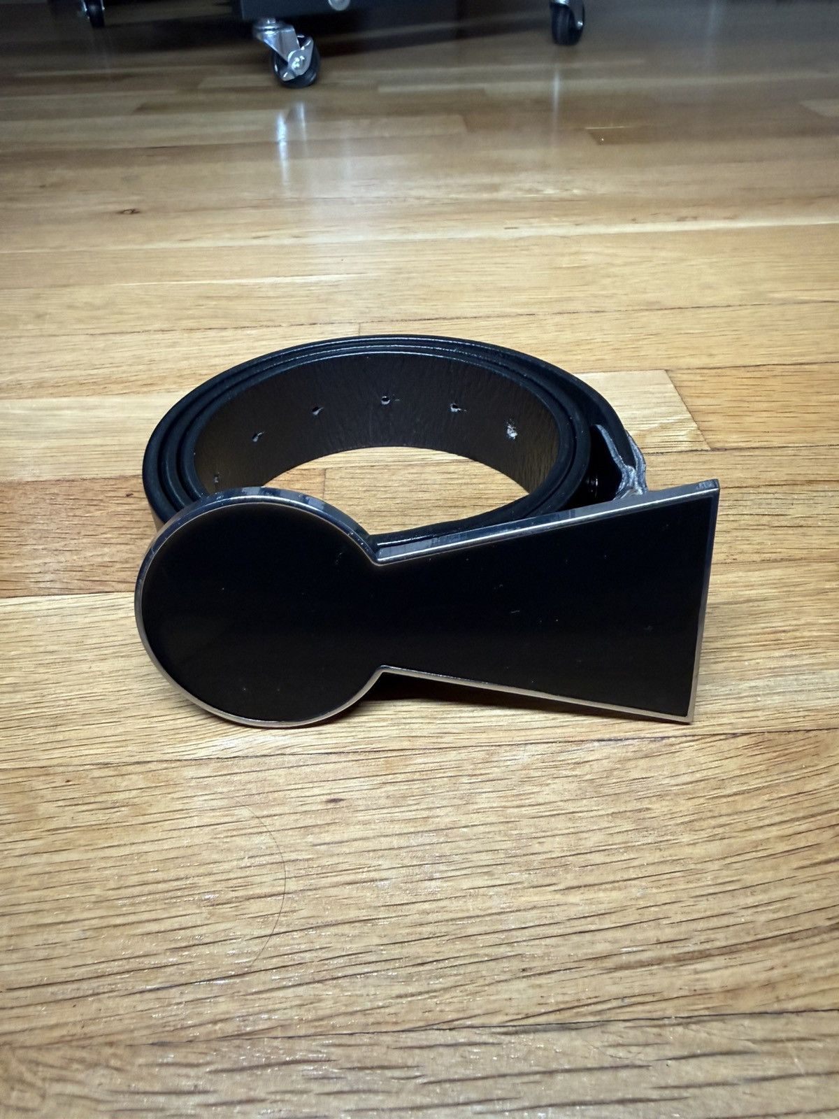 If Six Was Nine Iseder FW20 Hell’s Gate Black Leather Keyhole Belt Size 32 - 2 Thumbnail
