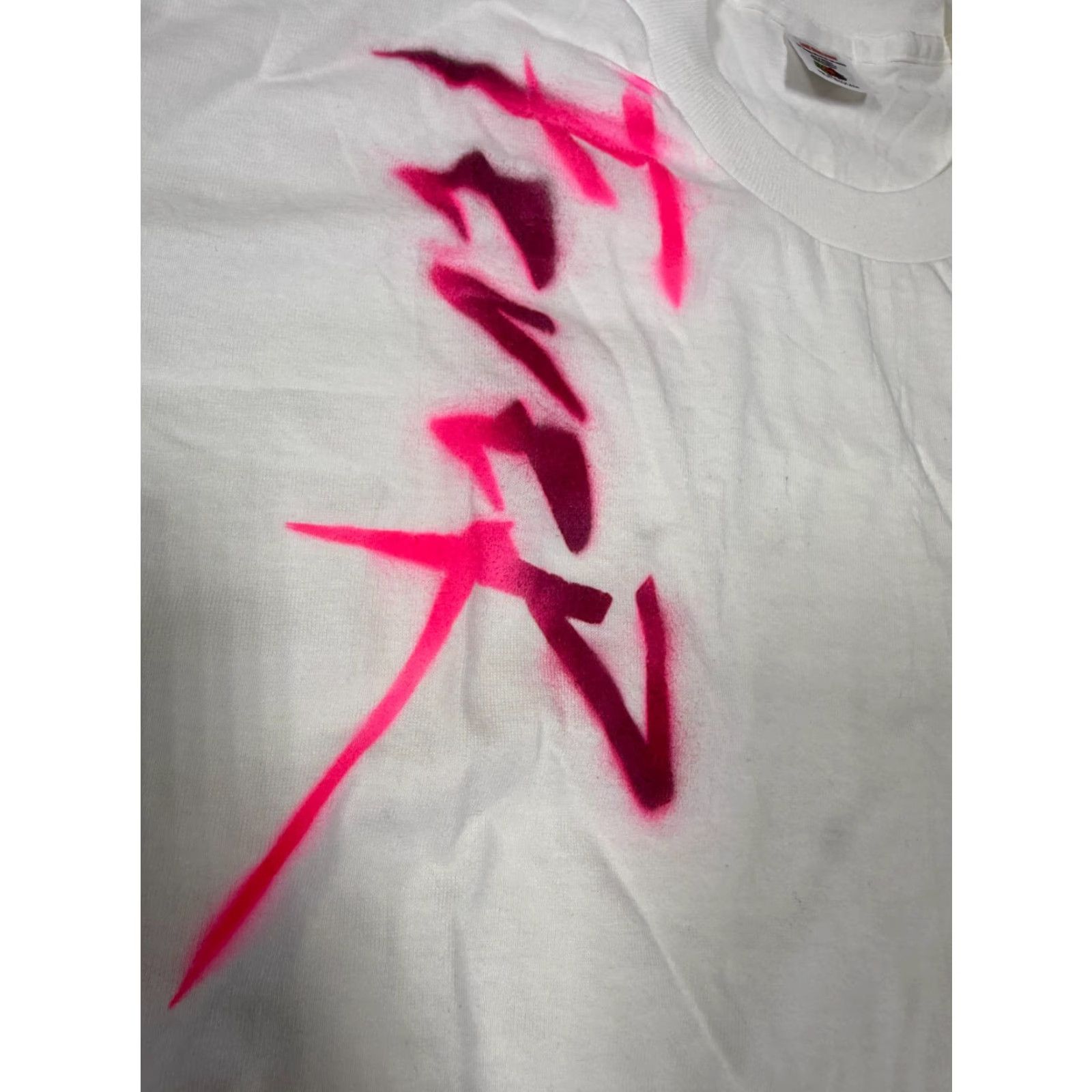 Fruit Of The Loom VINTAGE KEMADO RECORDS FEVER 4EVER RARE PROMOTIONAL T-SHIRT W/PIN Adult Large White Cotton Graphic 90s Music USA Mens Size US L / EU 52-54 / 3 - 4 Thumbnail