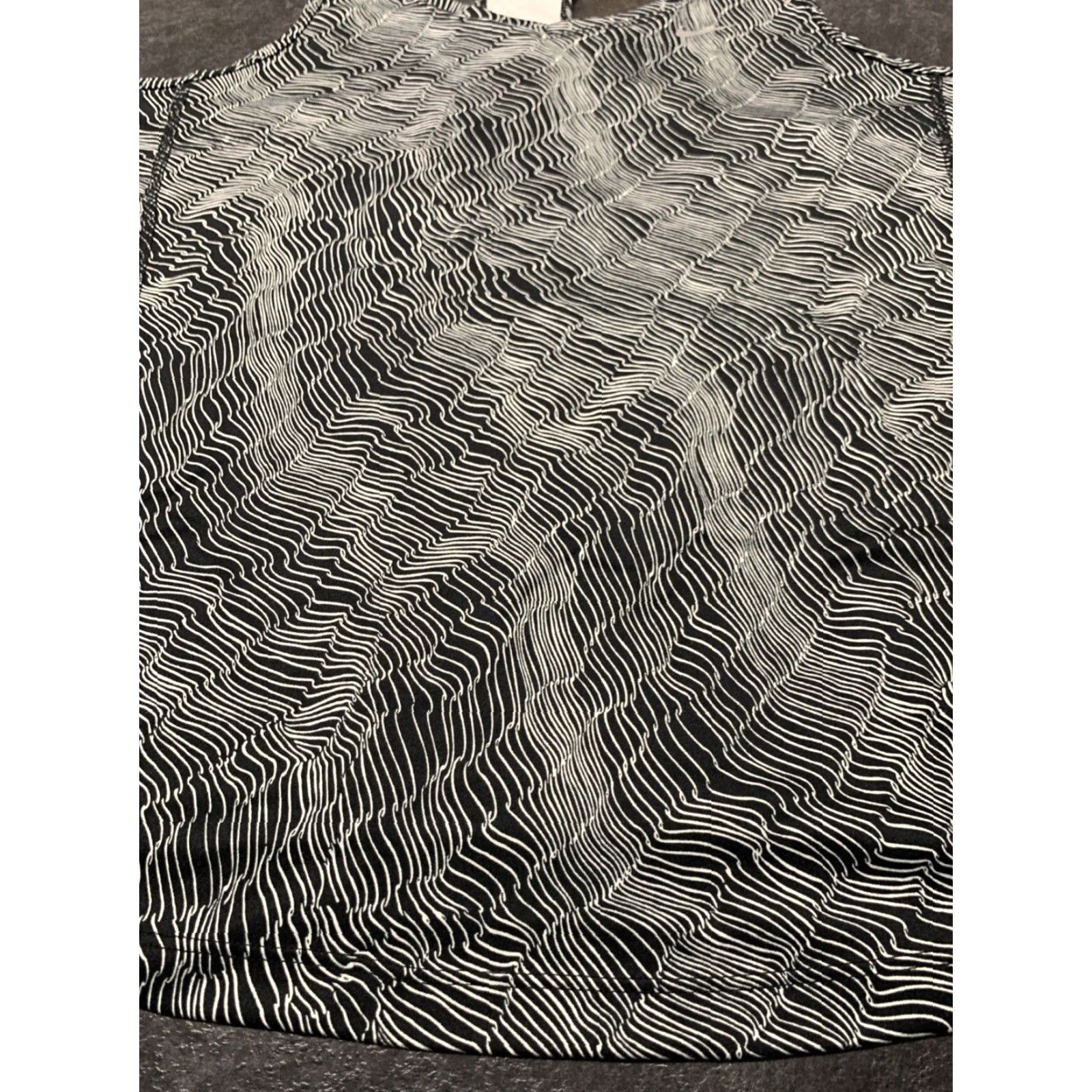 Nike Nike Dri-Fit Miler Tank Top Women XL Black Racerback Athletic Activewear Size XL / US 12-14 / IT 48-50 - 3 Thumbnail