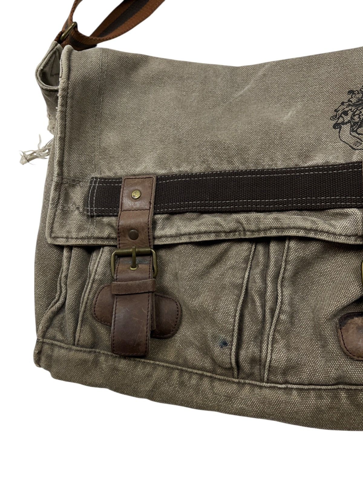 Ted Baker Vintage Ted Baker Distressed Multi Pocket Crossbody Bag Size ONE SIZE - 5 Thumbnail