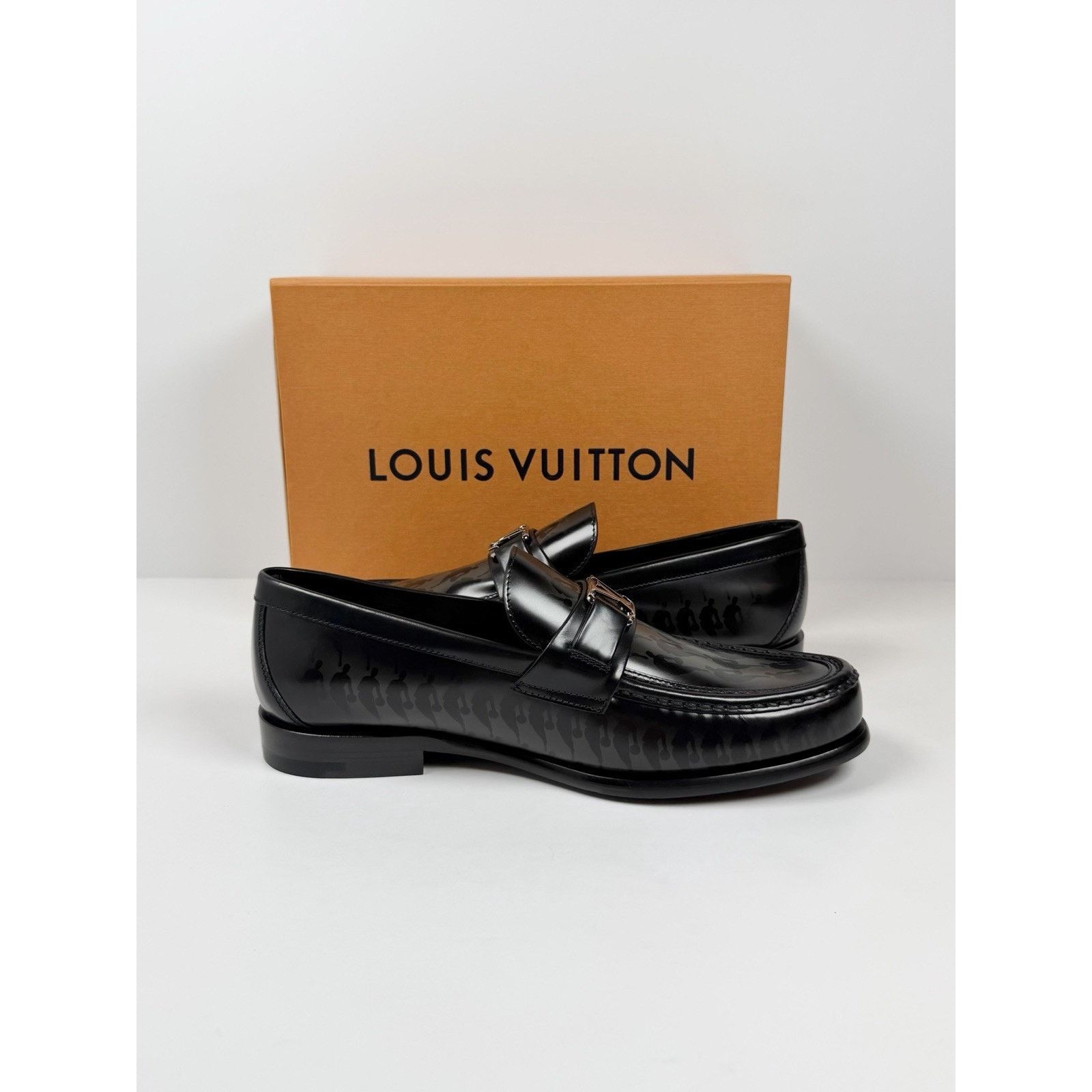 Louis Vuitton Size 7LV/8US - Louis Vuitton x NBA Major Loafers NEW Size US 8 / EU 41 - 7 Thumbnail