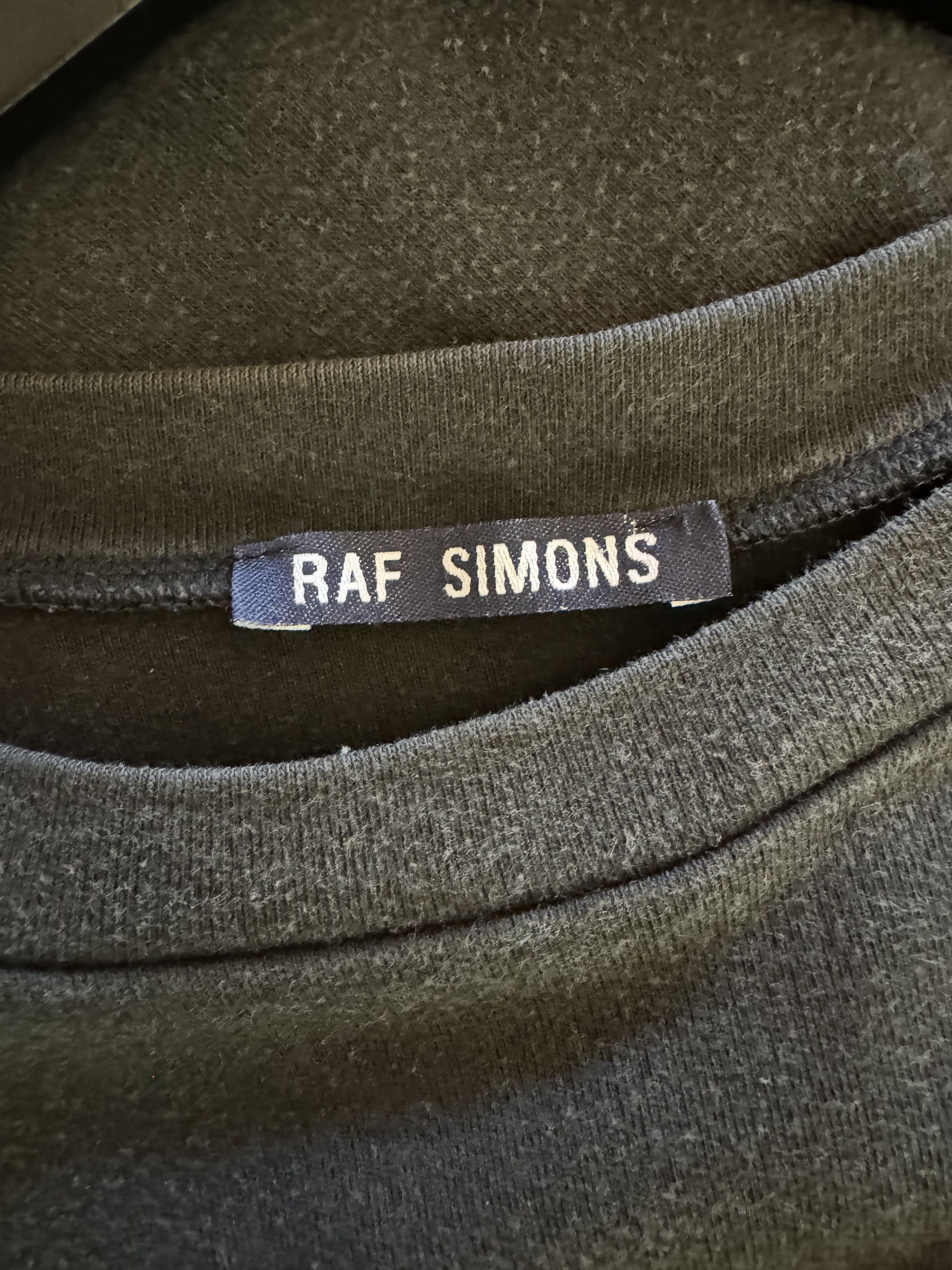 Raf Simons Raf Simons A/W 97-98 'School Punk' Tee Size US M / EU 48-50 / 2 - 2 Thumbnail