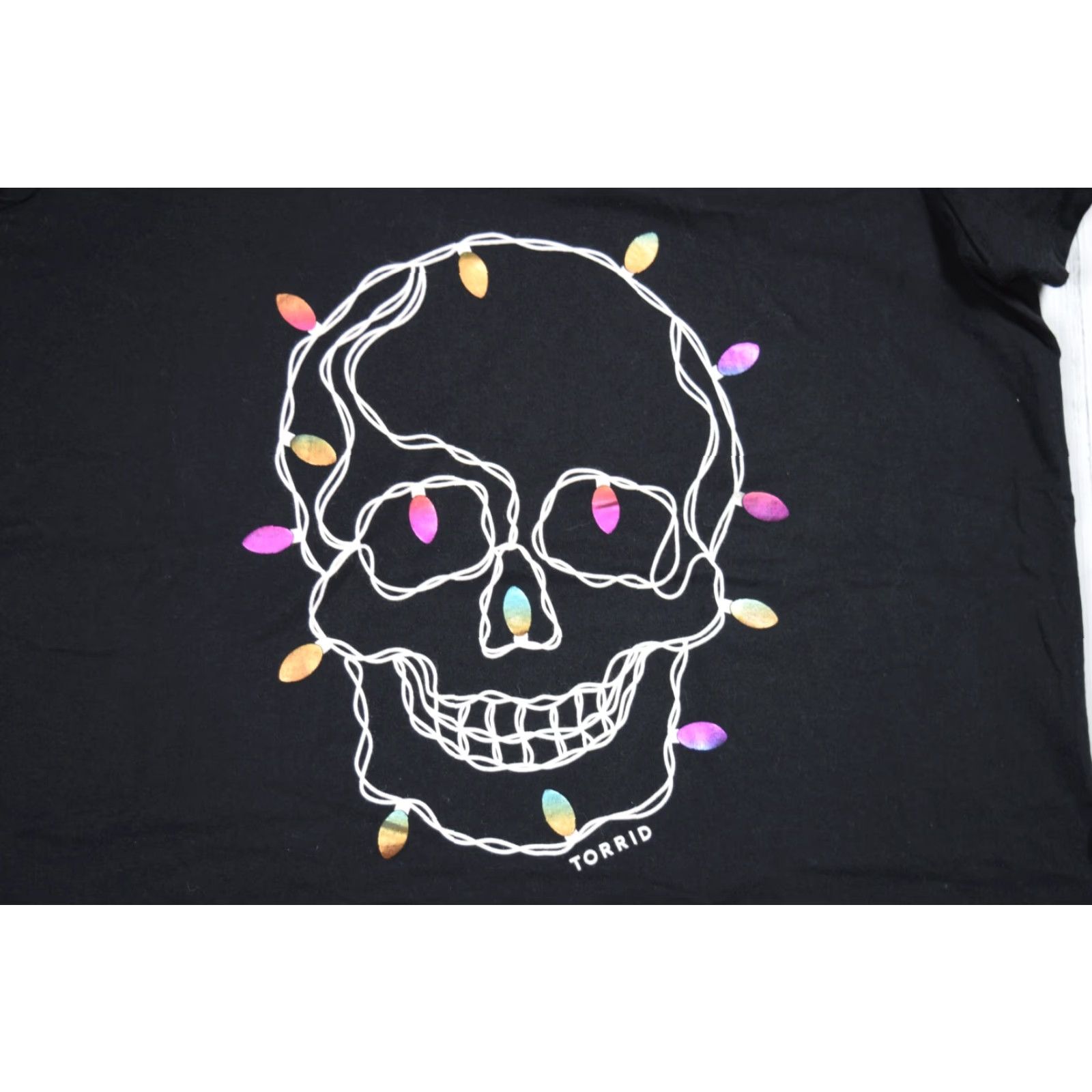 Torrid Torrid Women's T-Shirt 00 Short Sleeve Tee Black Skull Metallic Print V-Neck Pullover Casual Shirt Modern Basic Comfort Size XXS / US 00 / IT 34 - 2 Thumbnail