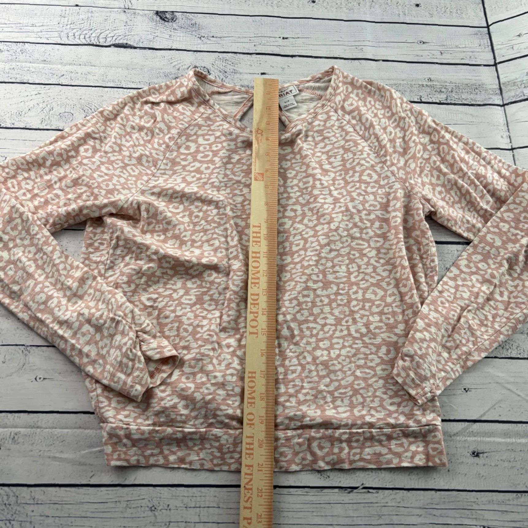 Ariat Ariat Animal Print Open Back Long Sleeve Top Women's Small Pink Size S / US 4 / IT 40 - 3 Thumbnail