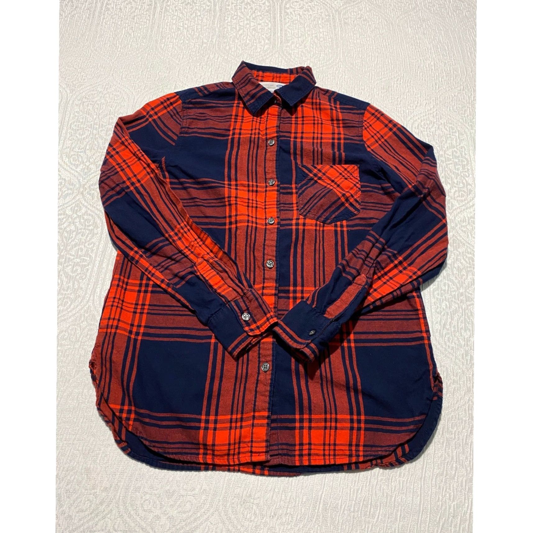 Old Navy Old Navy The Classic Shirt Womens XS Red Navy Blue Plaid Button Up Long Sleeve Size XS / US 0-2 / IT 36-38 - 2 Thumbnail