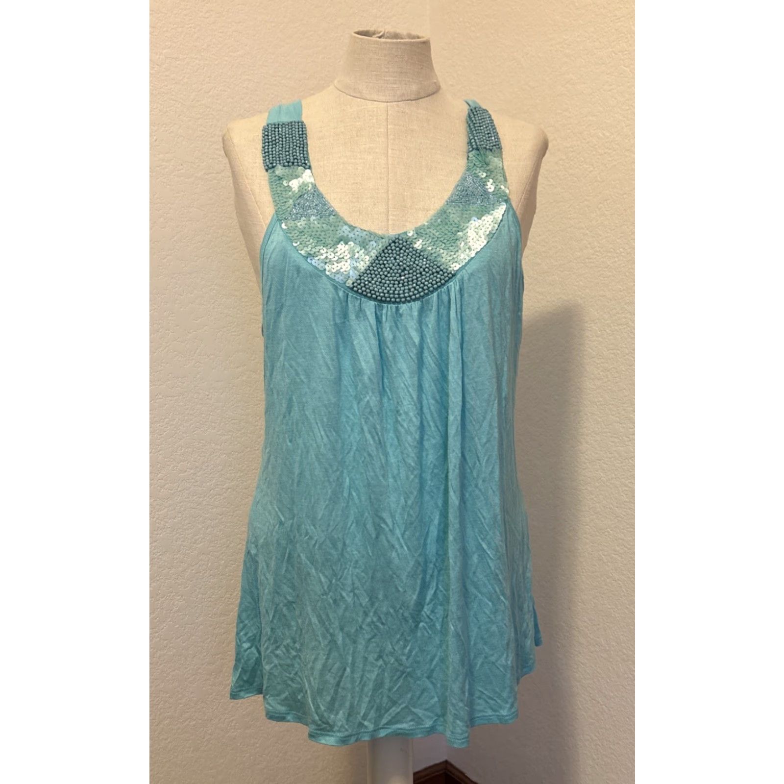 Bell NWT Vanity Tank Top L Ocean blue Beaded Sequin Scoop Neck Sleeveless Rayon Spandex Women's Regular Tank NWT Vanity Ocean blue L Beaded Sequin Size L / US 10 / IT 46 - 2 Thumbnail