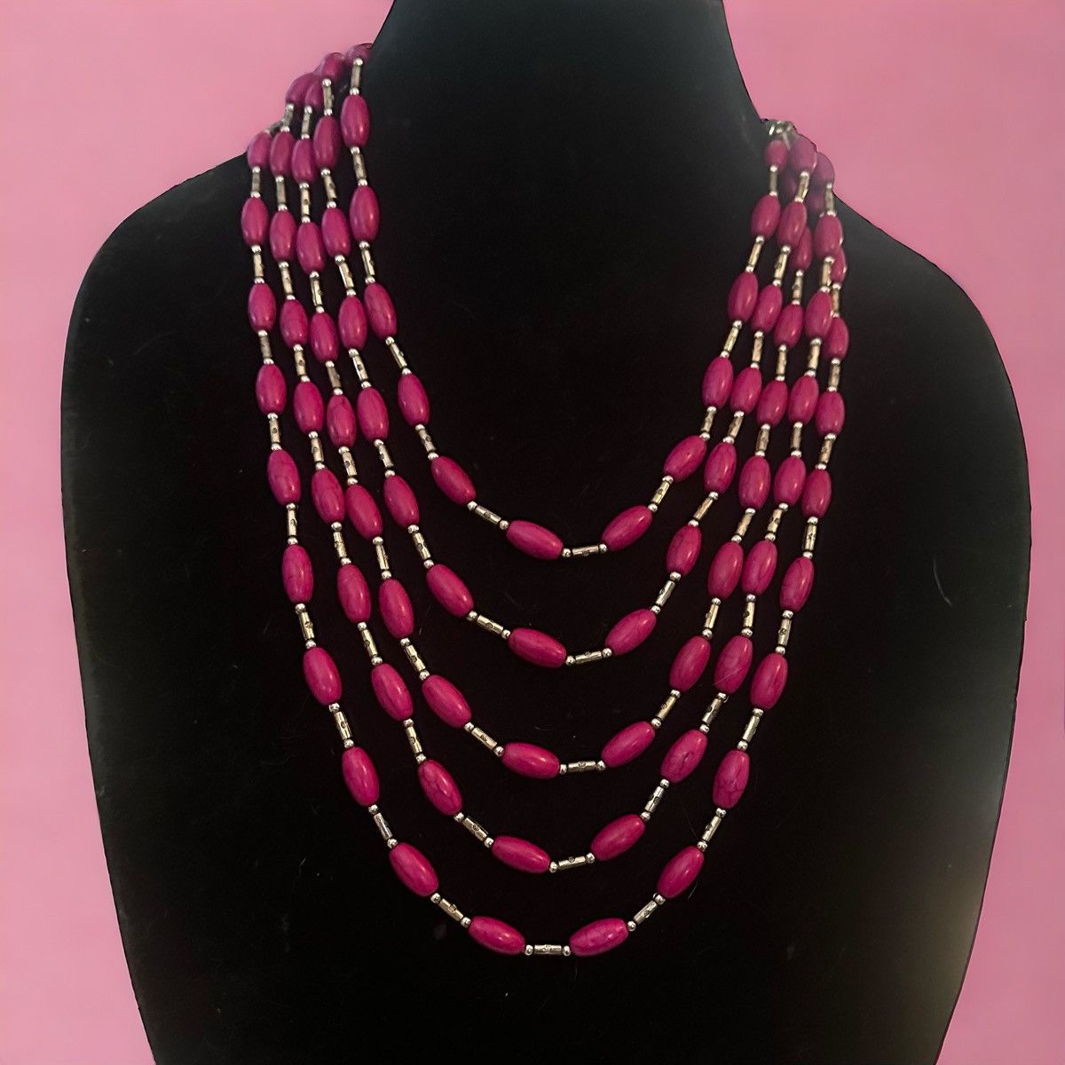 Other Multi layered fuchsia bead necklace Size ONE SIZE - 1 Thumbnail
