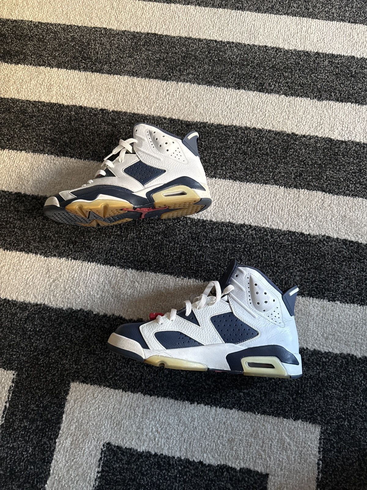 Jordan Brand Air Jordan 6 Retro Size US 9.5 / EU 42-43 - 4 Thumbnail