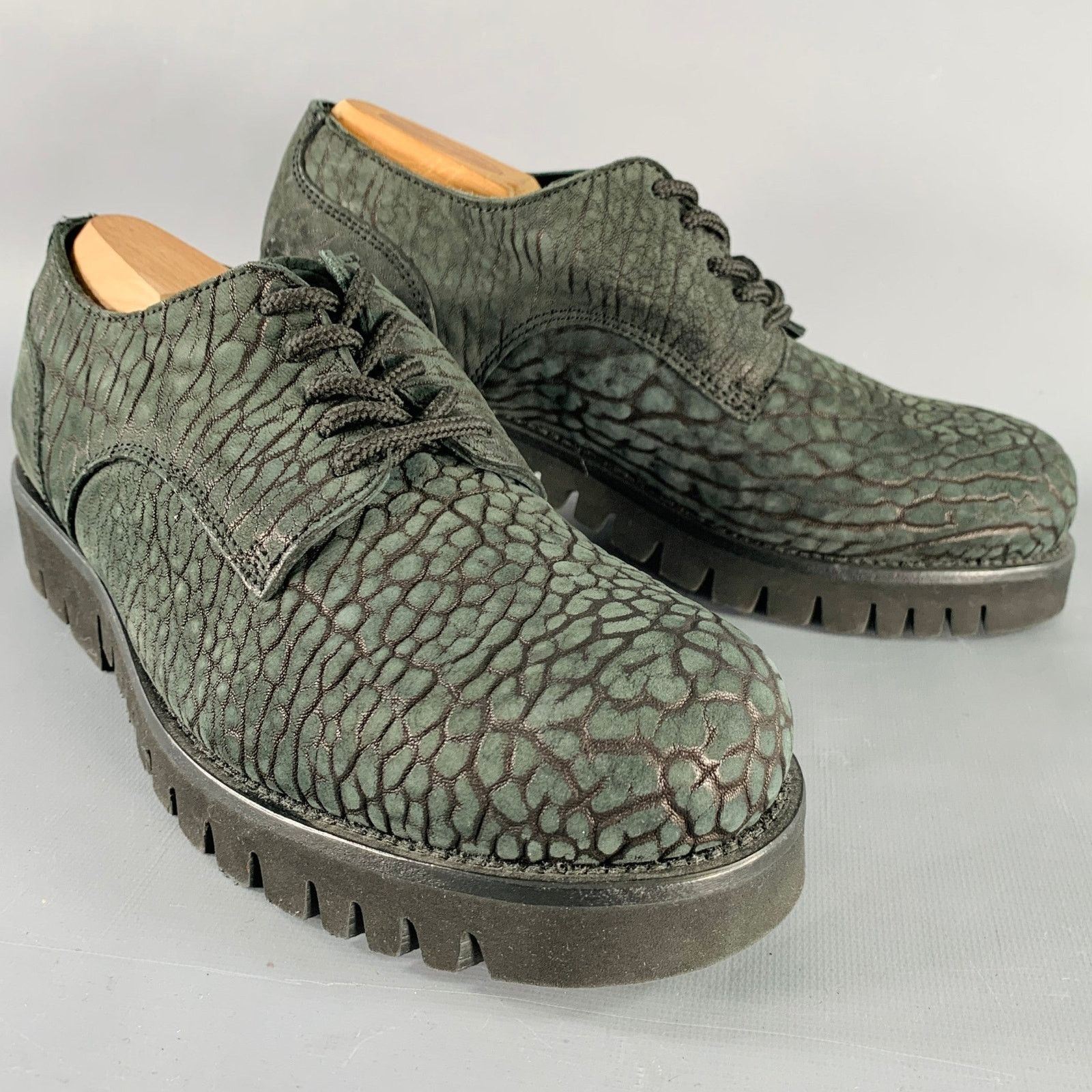 Emporio Armani Size 6 Green Grey Textured Suede Tread Sole Lace-Up Shoes Size US 6 / EU 39 - 1 Thumbnail