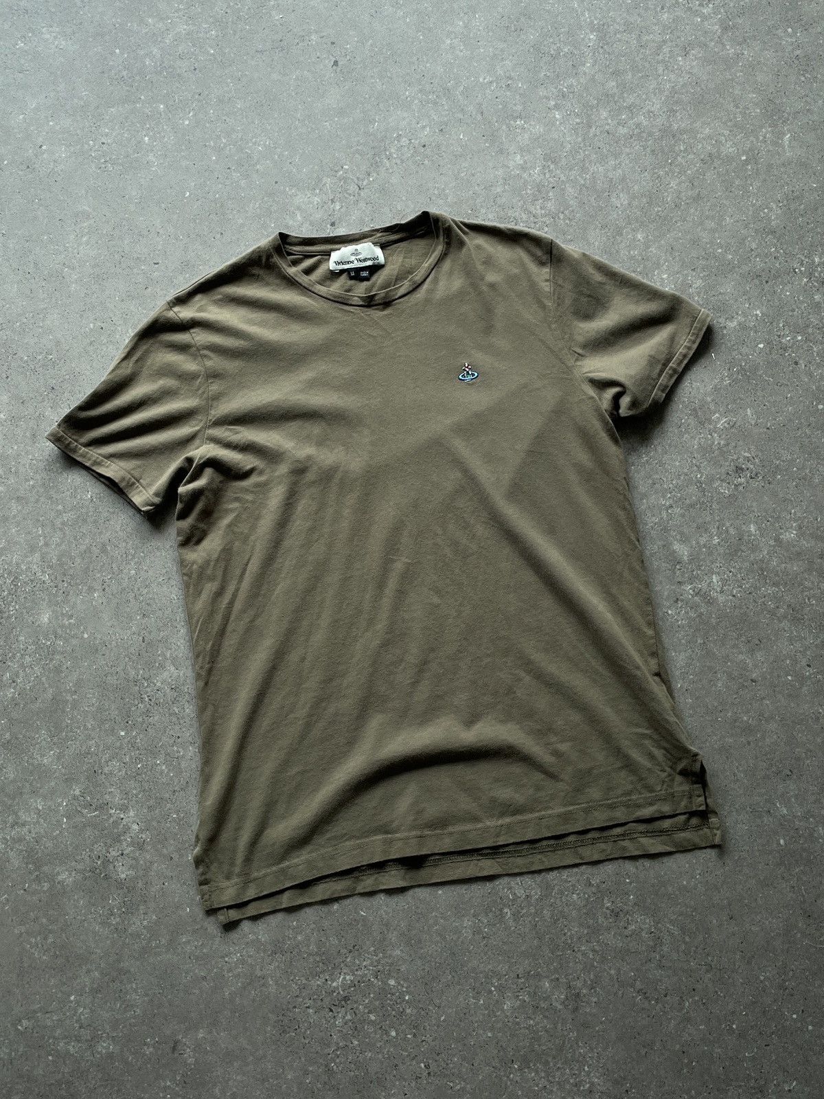人気 ☆PALACE X VIVIENNE WESTWOOD☆ T-SHIRT OLIVE Palace Vivienne Westwood T-Shirt Olive - Palace Vivienne