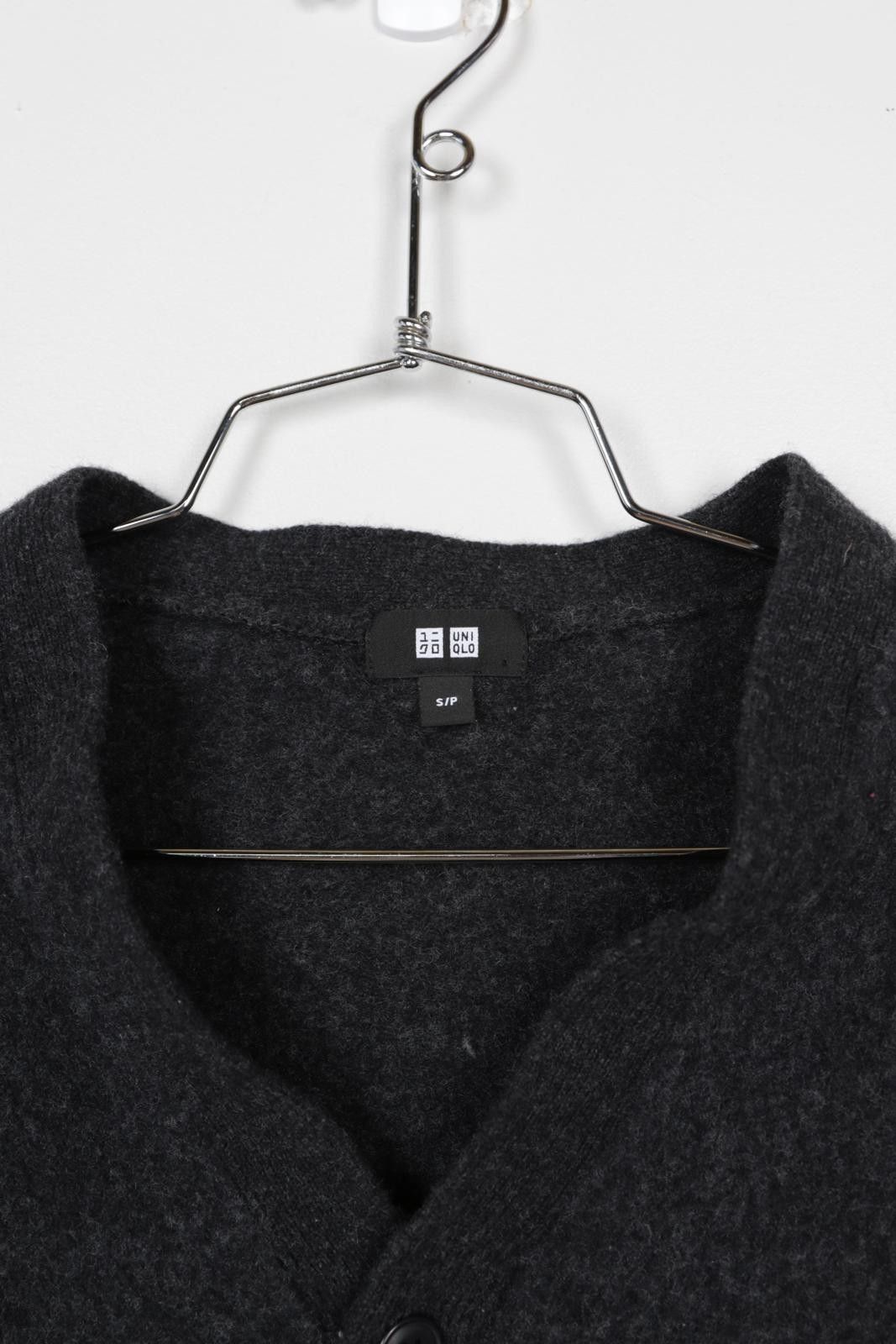 Uniqlo 2020's Uniqlo Cardigan Size ONE SIZE - 4 Thumbnail
