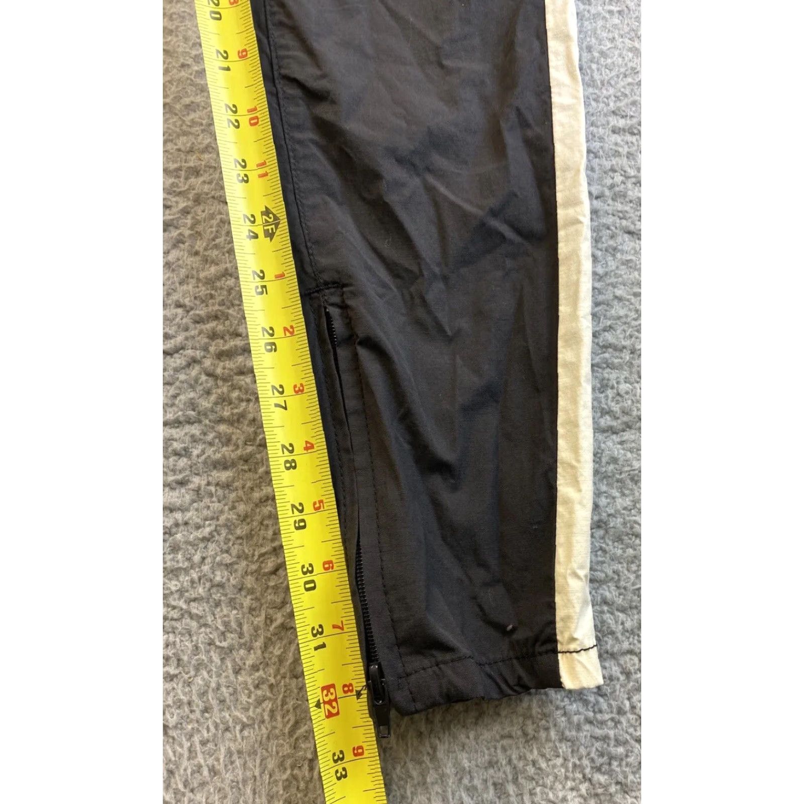 Pacsun Pacsun Mens Track Pants Size Small Black Retro Tapered Reflective Crop / 35-80 Size US 29 - 6 Thumbnail