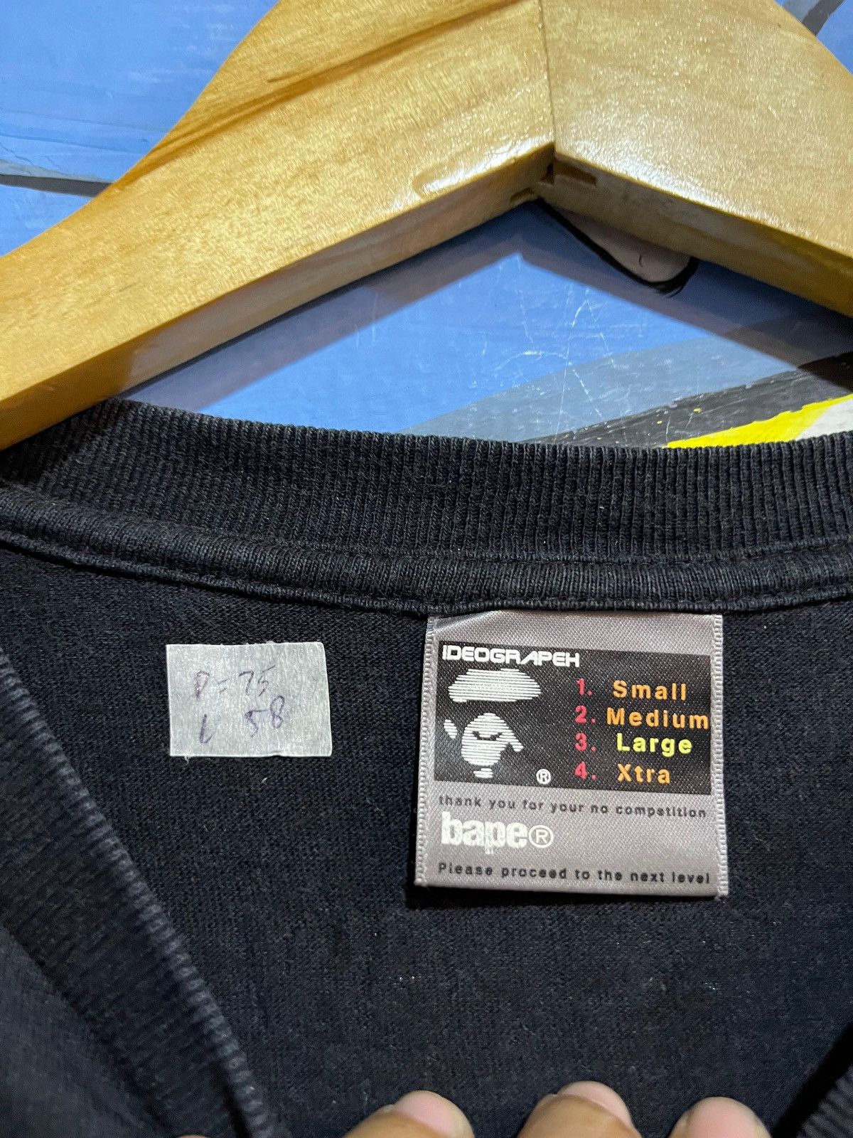 Bape × Kaws Very rare vintage tshirt bape x kaws Size US L / EU 52-54 / 3 - 3 Thumbnail