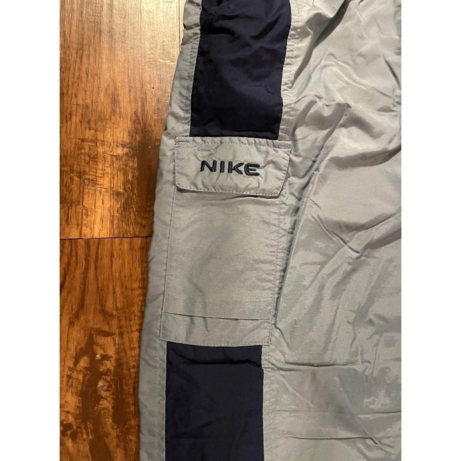 Nike VINTAGE Nike Baggy Grey Blue Track Pants Men XL 00s Striped Swoosh Pocket Nike Dri-FIT Size US 36 / EU 52 - 3 Thumbnail