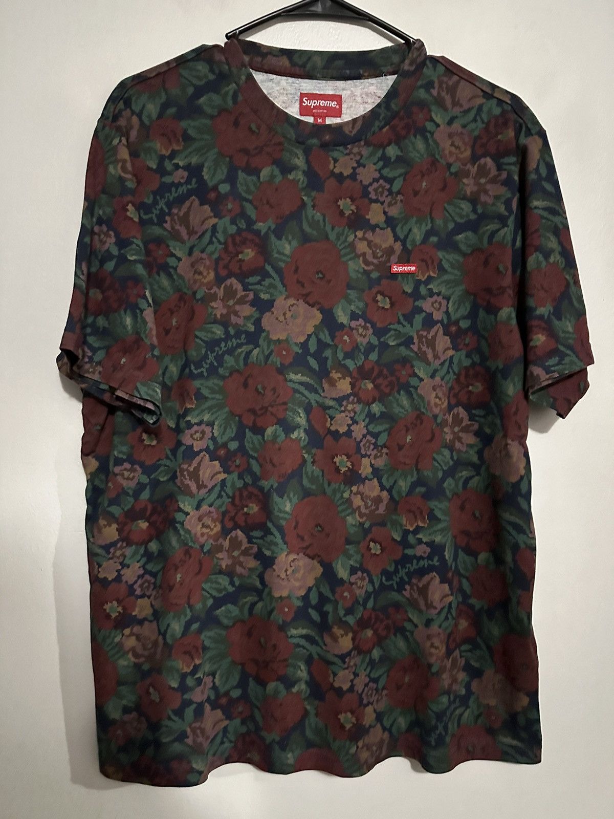 Supreme Supreme Small Box Logo Tee Size US M / EU 48-50 / 2 - 1 Thumbnail