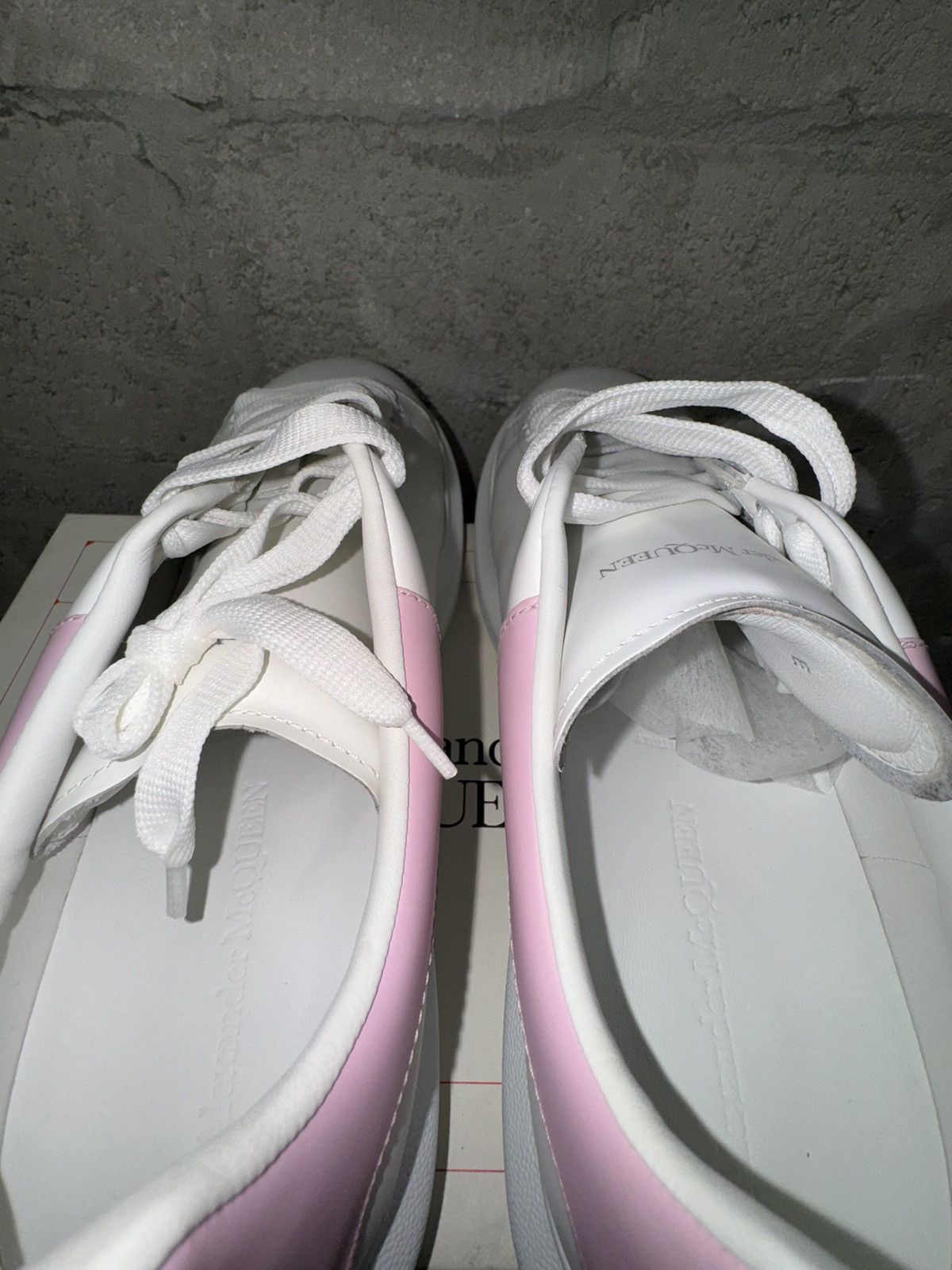 Alexander McQueen ALEXANDER MCQUEEN Oversized Sneakers Pink White Size US 13 / EU 46 - 7 Thumbnail