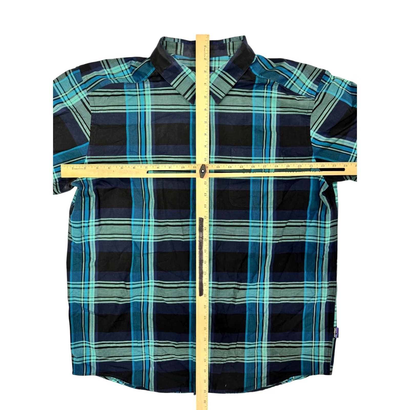Patagonia VINTAGE Patagonia Men's XL Plaid Organic Cotton Blend Short Sleeve Button-Up Shirt Mens XL Blue Teal Black Chest Pocket 90s Outdoor Classic Size US 36 / EU 52 - 3 Thumbnail