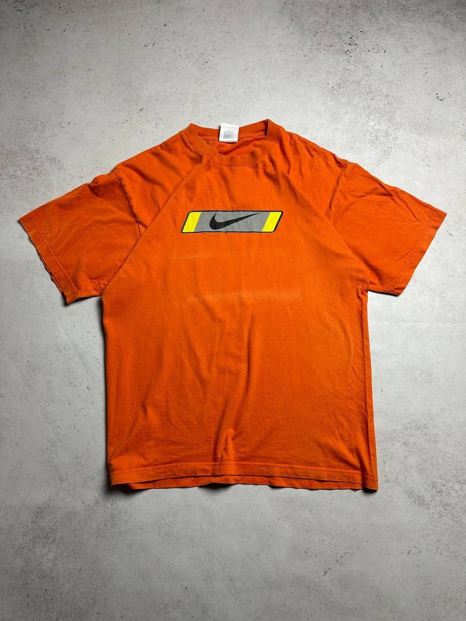 Nike Vintage Nike Swoosh Boxy T-shirt Y2K L Size US L / EU 52-54 / 3 - 1 Thumbnail