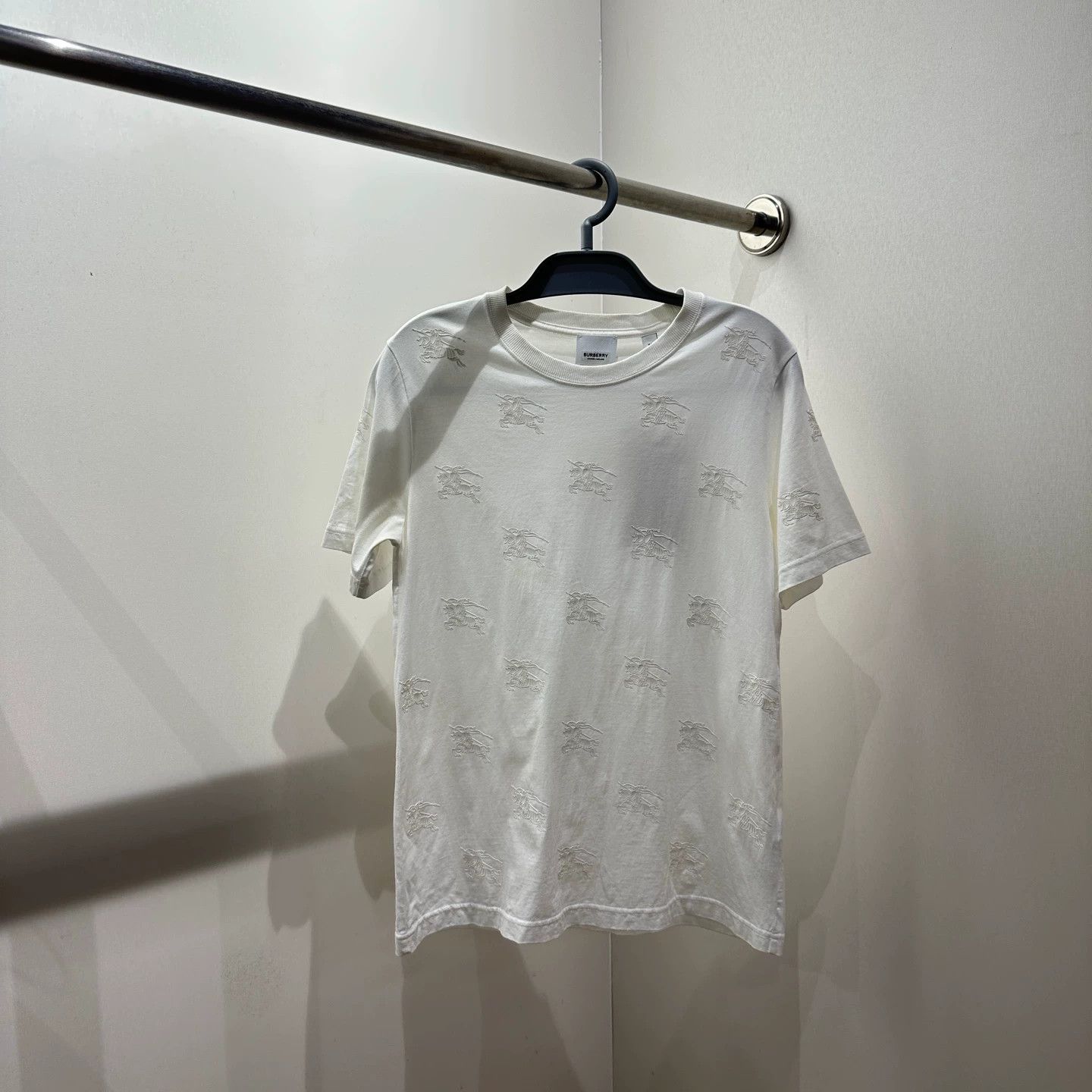 Burberry Burberry all-over Horseferry Print short tee XS mar498 Size XS / US 0-2 / IT 36-38 - 1 Thumbnail