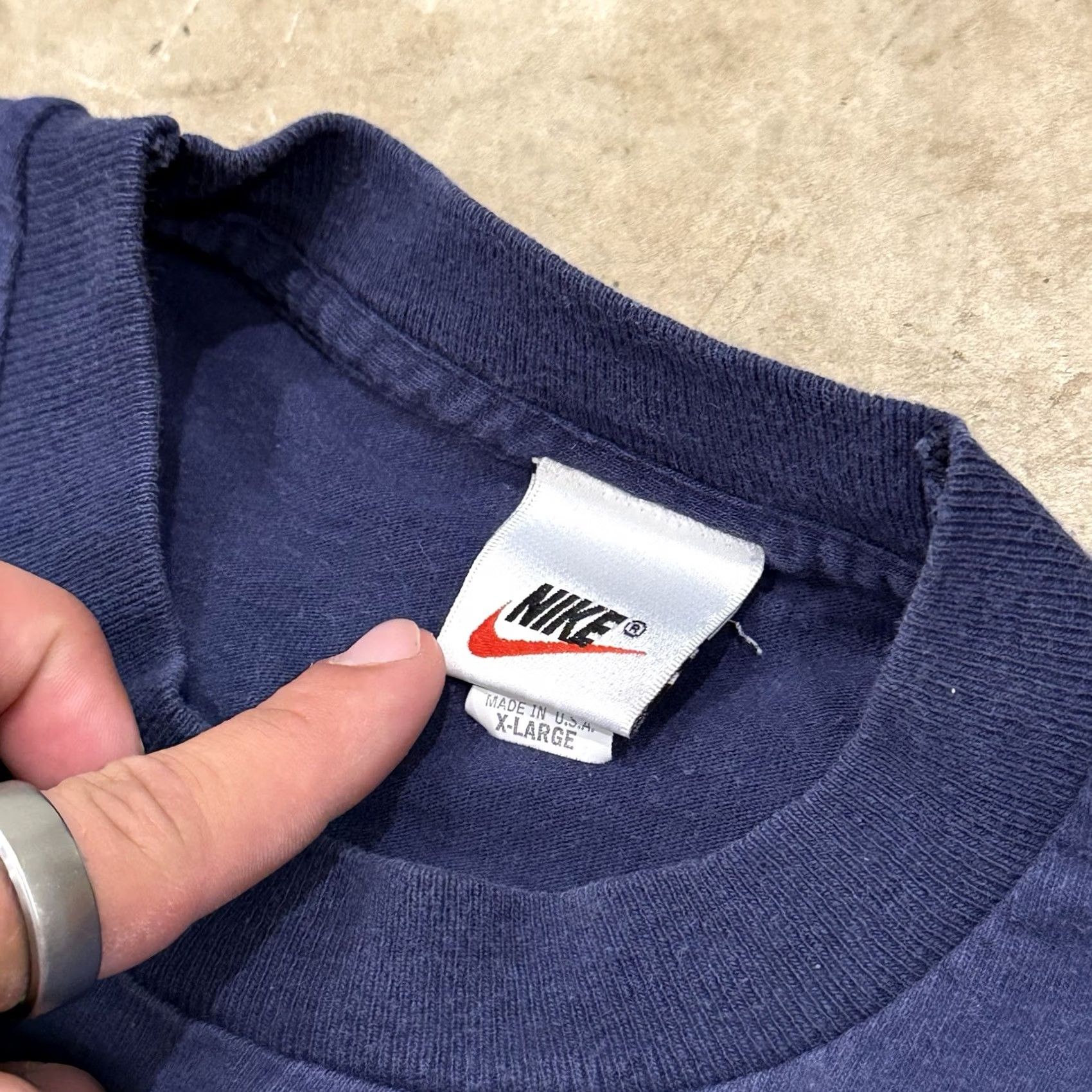 Nike VINTAGE Nike Niketown Portland Marathon Shirt XL BLUE Long Sleeve Crew Neck Mens 1990s USA MARKINGS Size US XL / EU 56 / 4 - 3 Thumbnail
