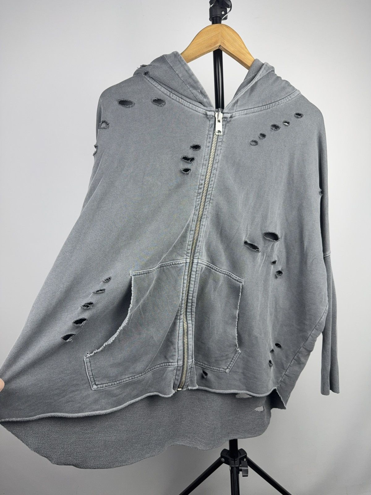 Allsaints 00s AllSaints Distressed Oversized Zip Hoodie Washed Grey Size S / US 4 / IT 40 - 4 Thumbnail