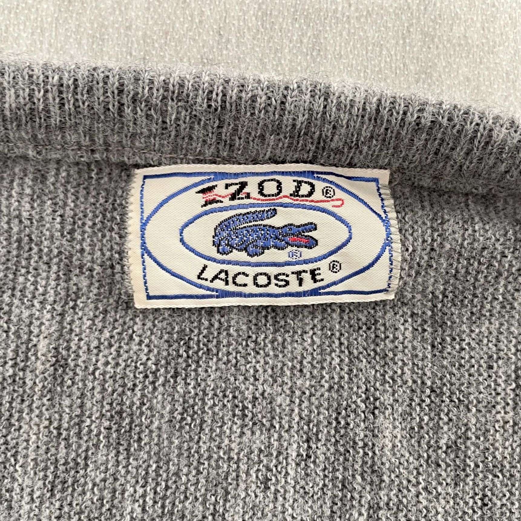 Lacoste VINTAGE Izod Lacoste Sweater Adult Large Gray V-Neck Pullover Knit Mens 80s USA Size US L / EU 52-54 / 3 - 5 Thumbnail
