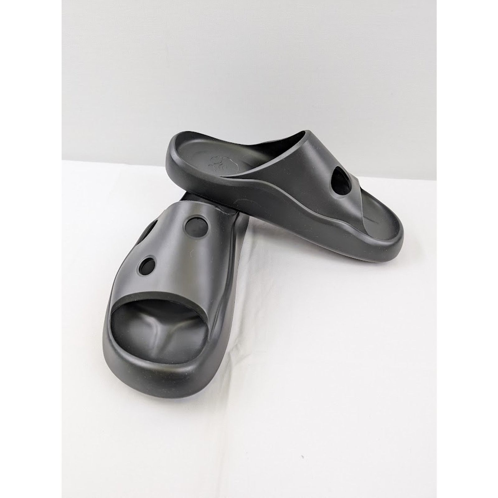 Off-White o1rshd1 Meteor Rubber Slider in Black Size US 13 / EU 46 - 14 Thumbnail
