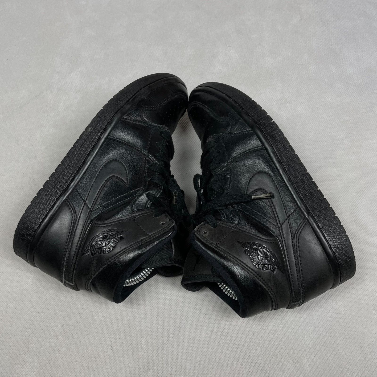 Nike Nike Air Jordan 1 Mid BQ6472-012 Women's Black Shoes 7.5 Size US 7.5 / IT 37.5 - 4 Thumbnail