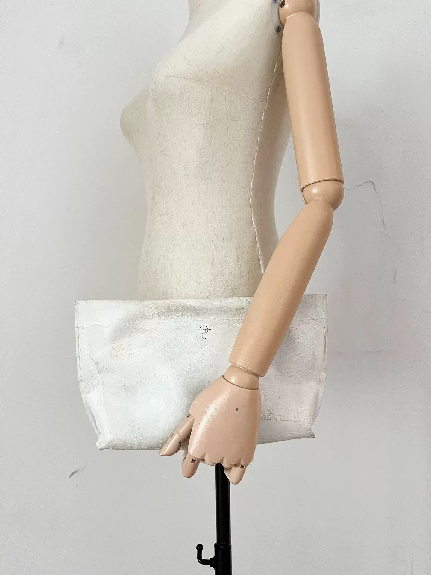 Other KAGARI YUSUKE White Wall Clutch Size ONE SIZE - 1 Thumbnail